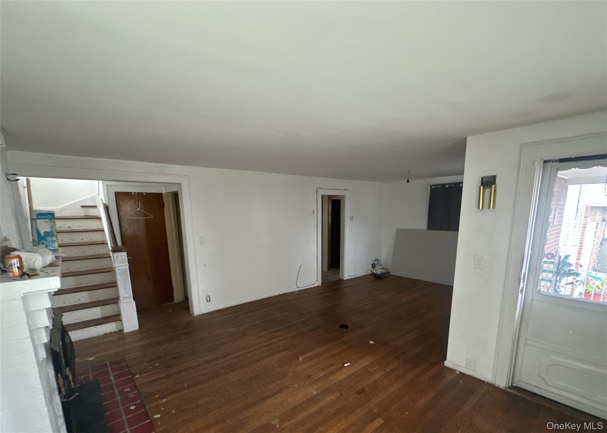 #2 photo, 2922 Oceanside Road, Oceanside , NY 11572