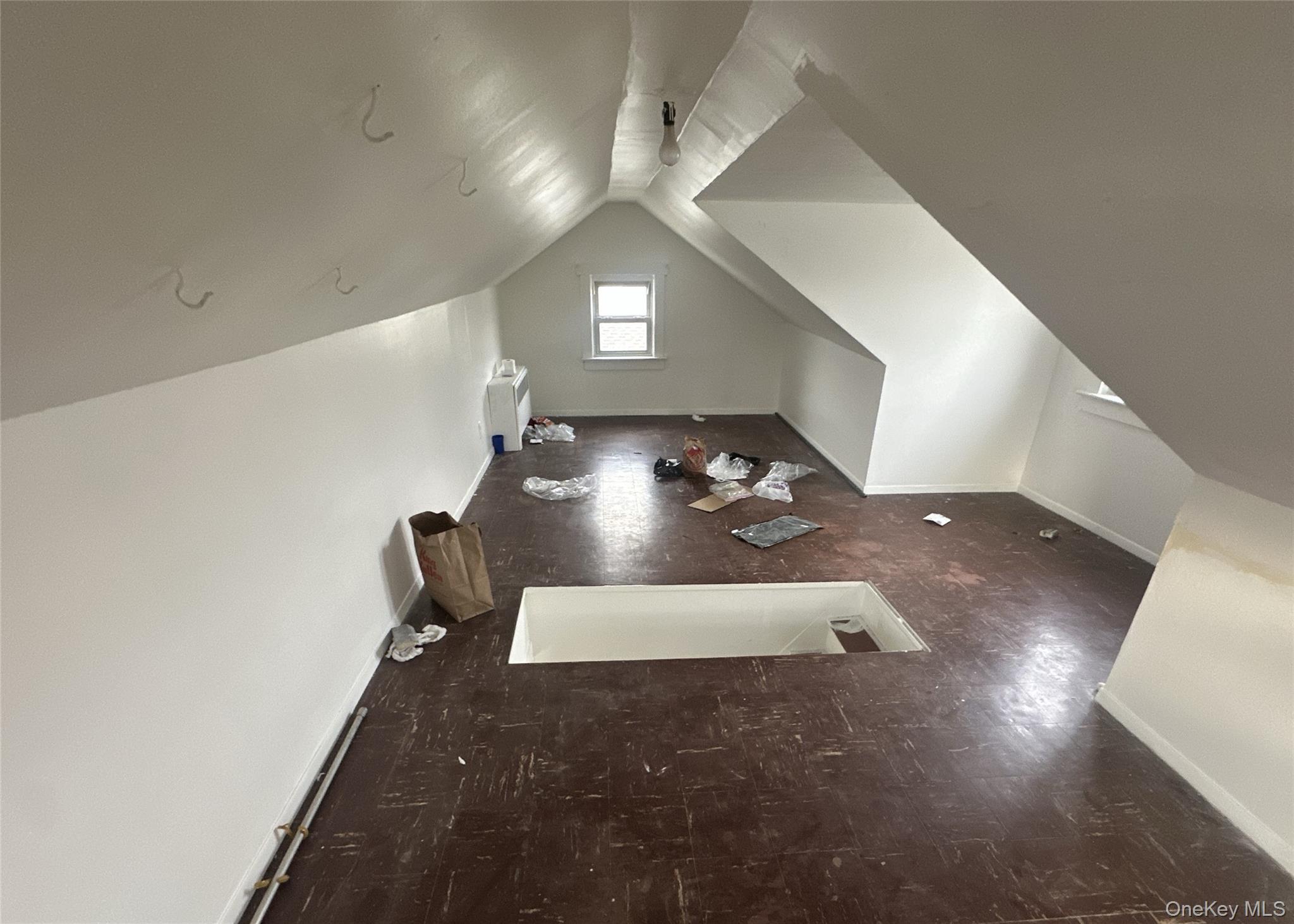 #8 photo, 2922 Oceanside Road, Oceanside , NY 11572