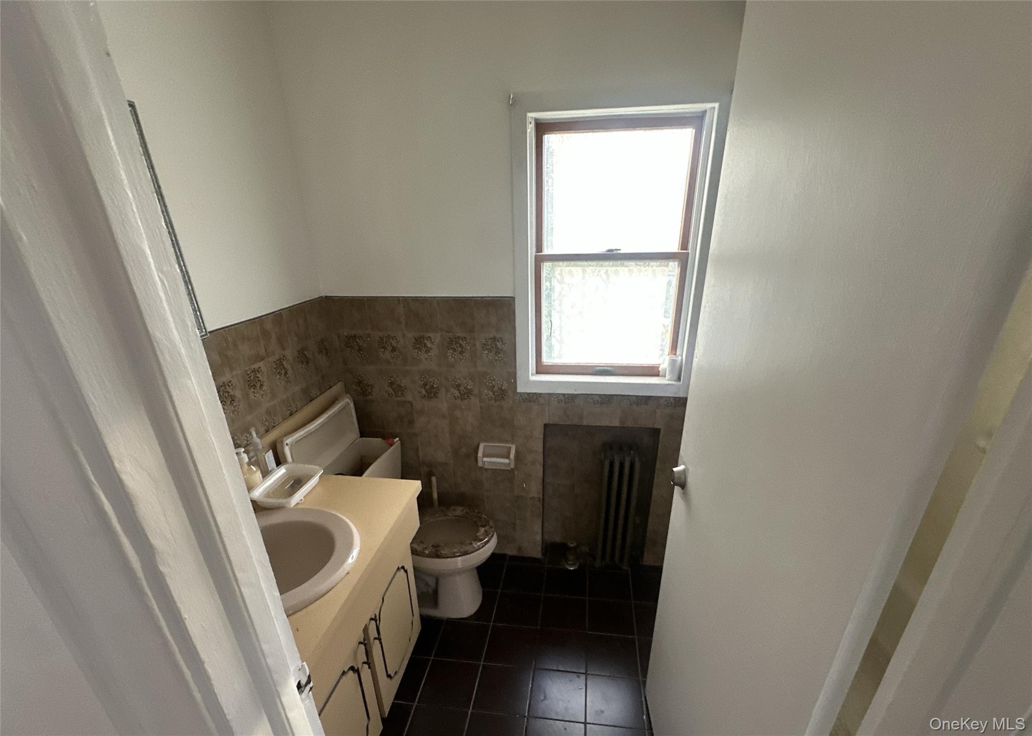 #9 photo, 2922 Oceanside Road, Oceanside , NY 11572