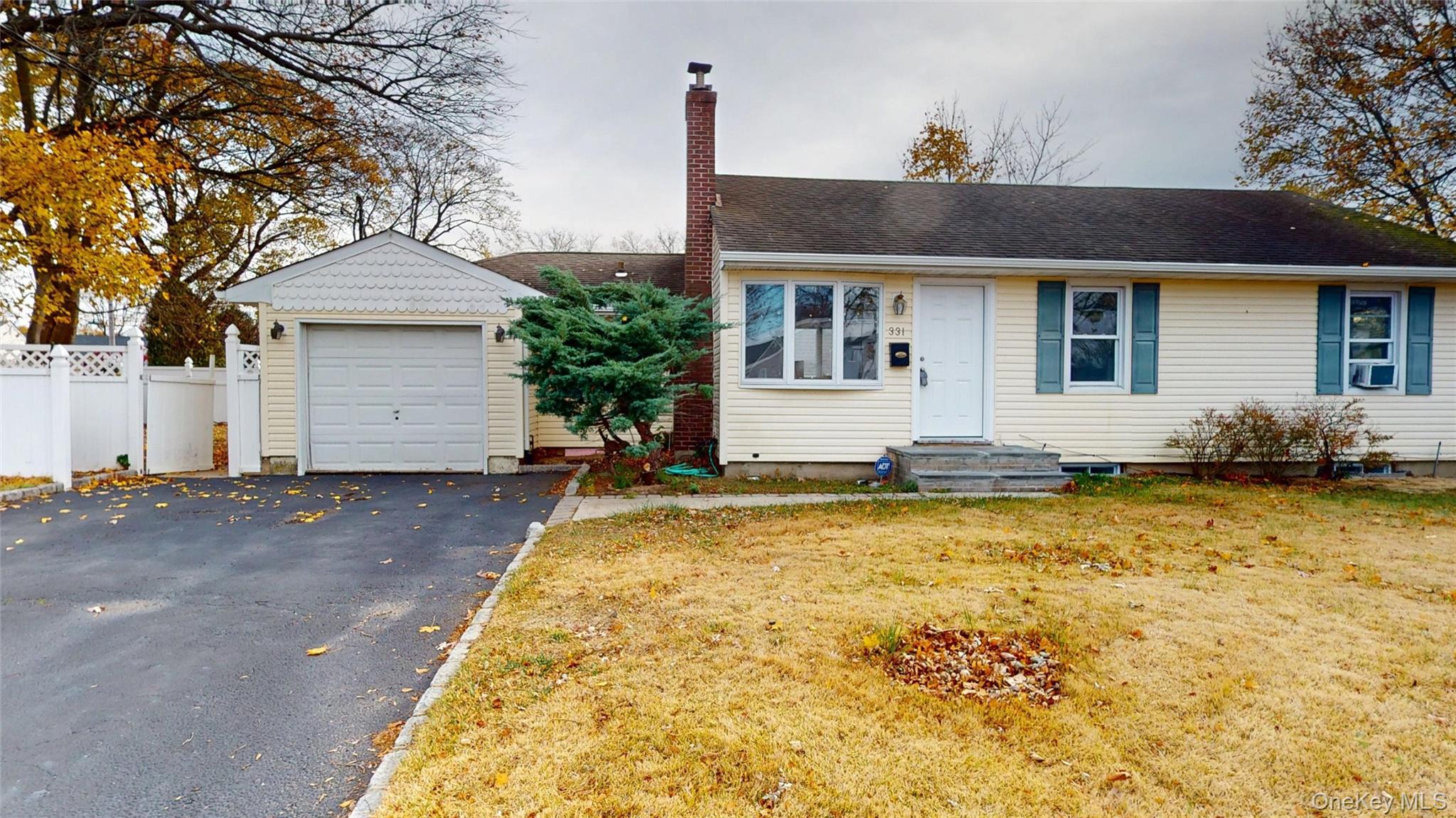 #1 photo, 331 E 3rd Street, Deer Park , NY 11729