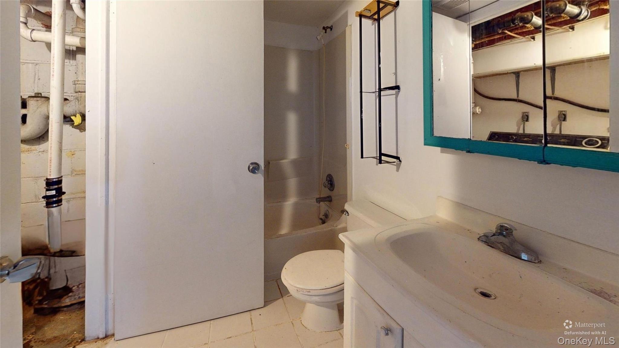 #18 photo, 331 E 3rd Street, Deer Park , NY 11729