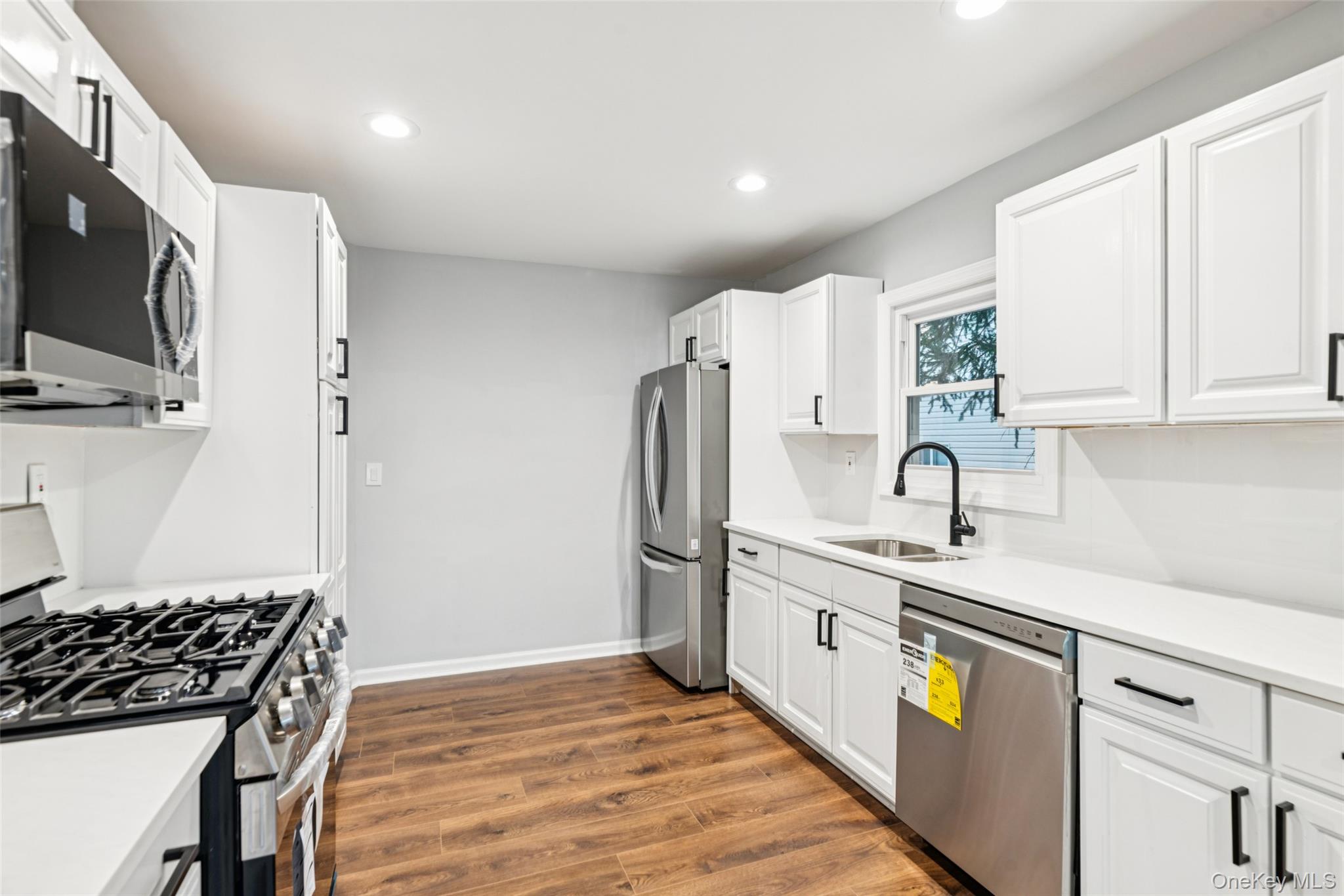 #15 photo, 61 Harris Avenue, Hewlett , NY 11557