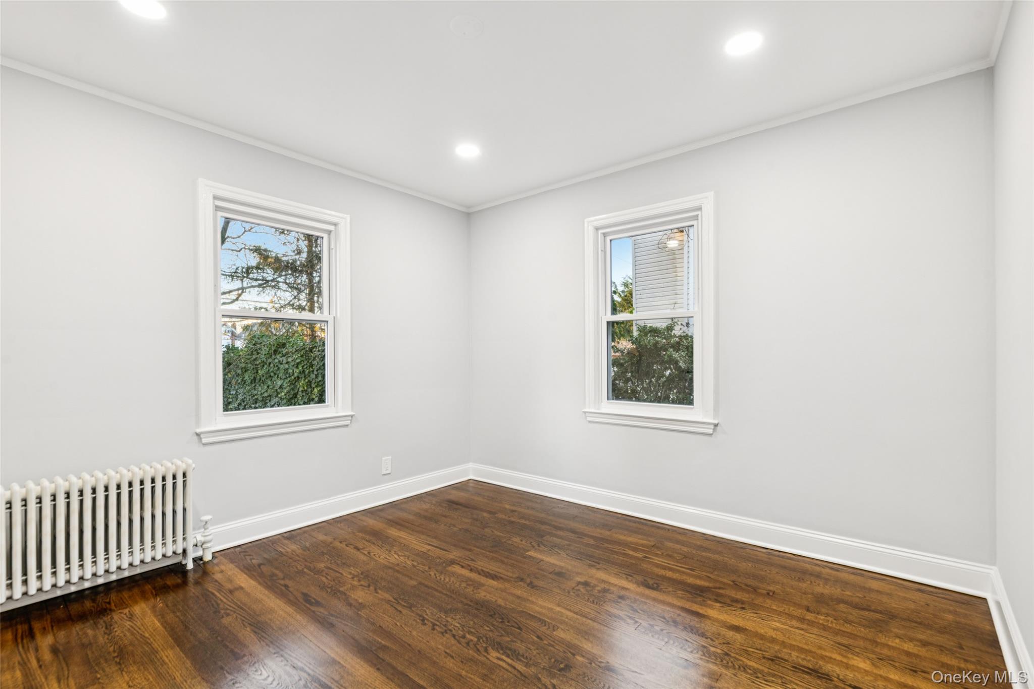 #16 photo, 61 Harris Avenue, Hewlett , NY 11557