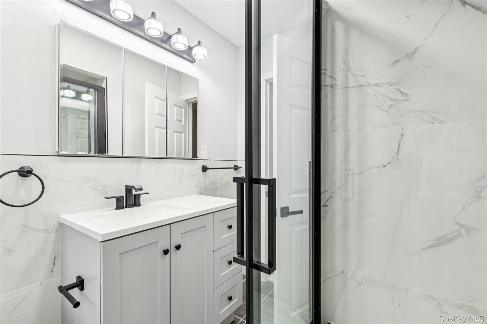 #18 photo, 61 Harris Avenue, Hewlett , NY 11557