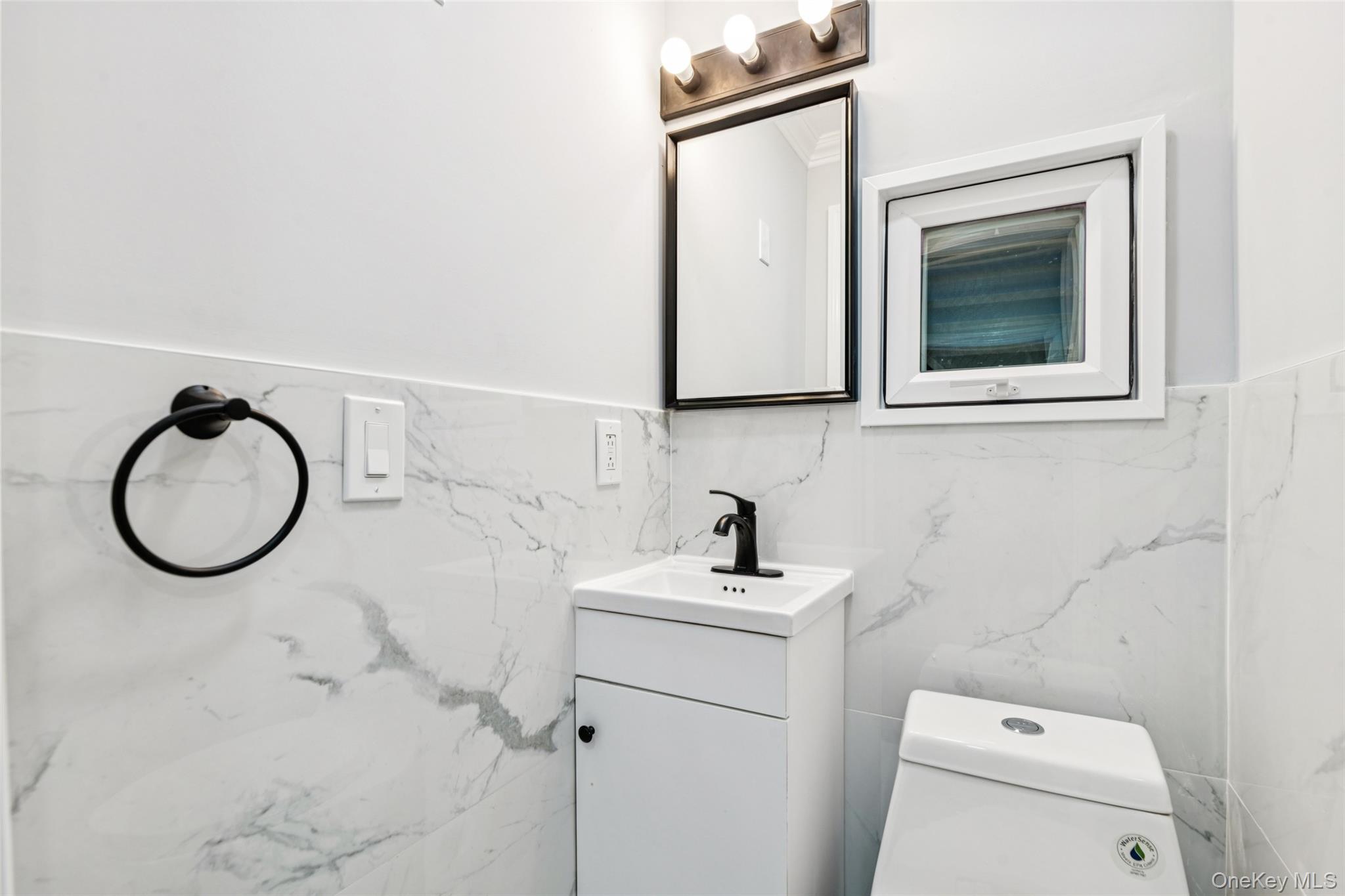 #19 photo, 61 Harris Avenue, Hewlett , NY 11557