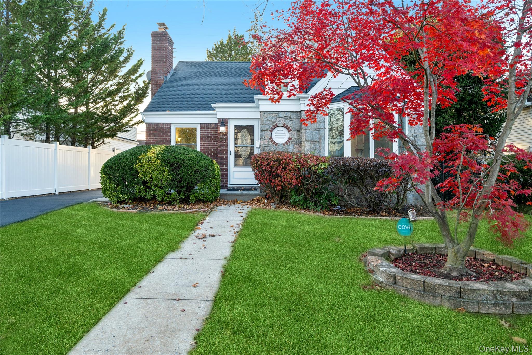 #2 photo, 61 Harris Avenue, Hewlett , NY 11557