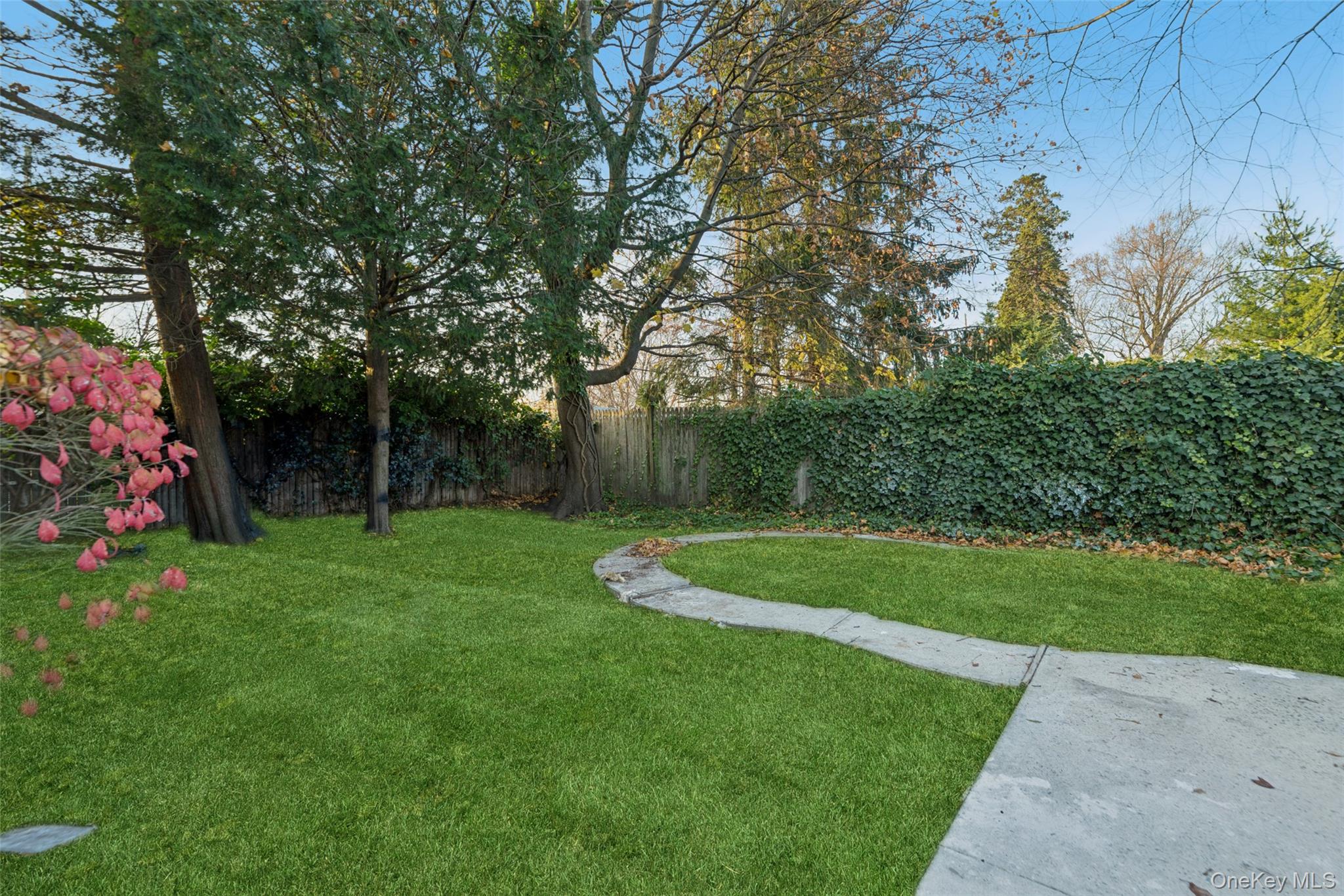 #3 photo, 61 Harris Avenue, Hewlett , NY 11557