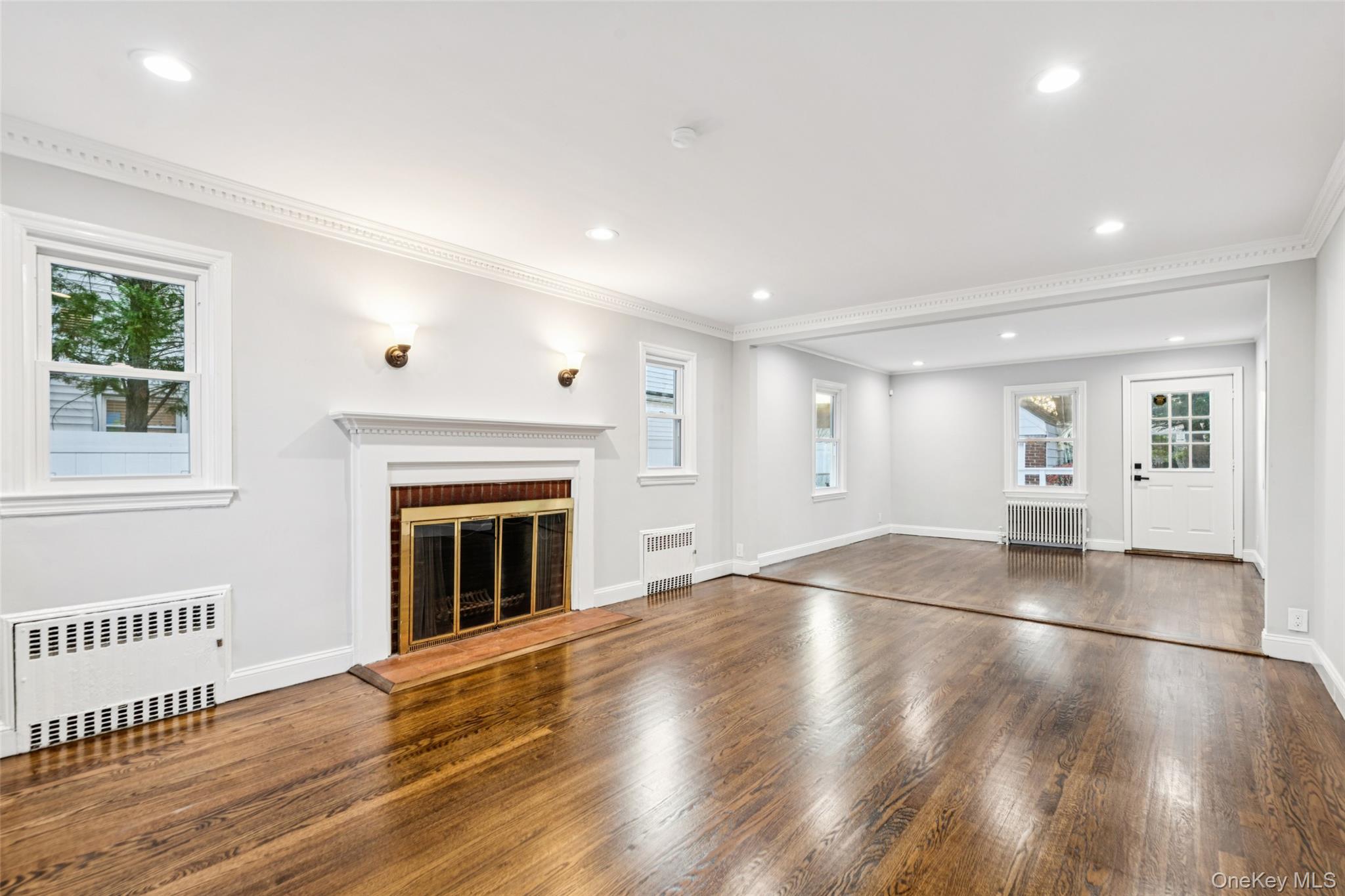 #6 photo, 61 Harris Avenue, Hewlett , NY 11557