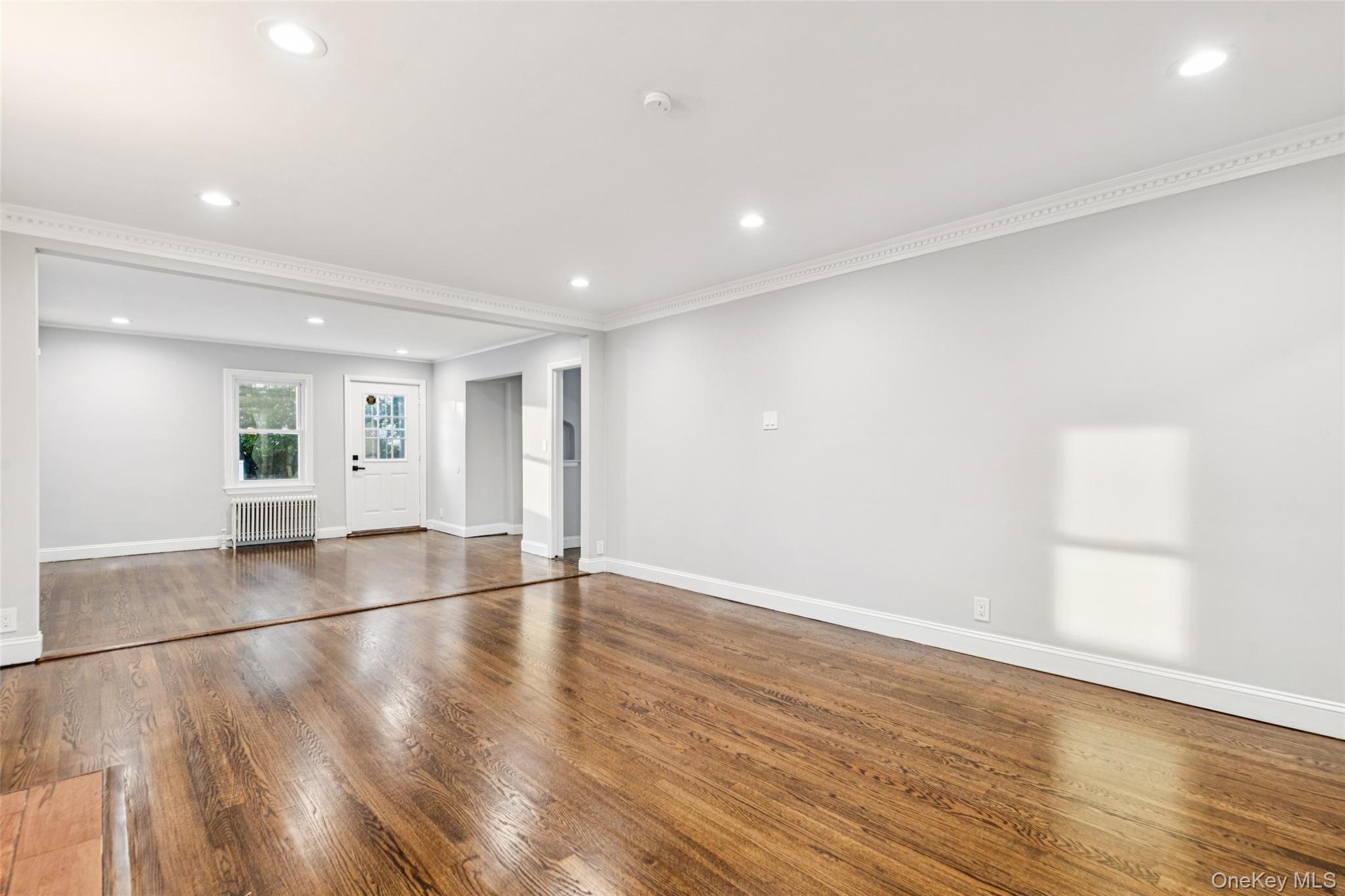 #7 photo, 61 Harris Avenue, Hewlett , NY 11557