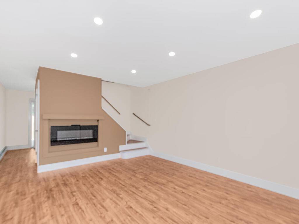 #3 photo, 22 Betty Court, Staten Island , NY 10303