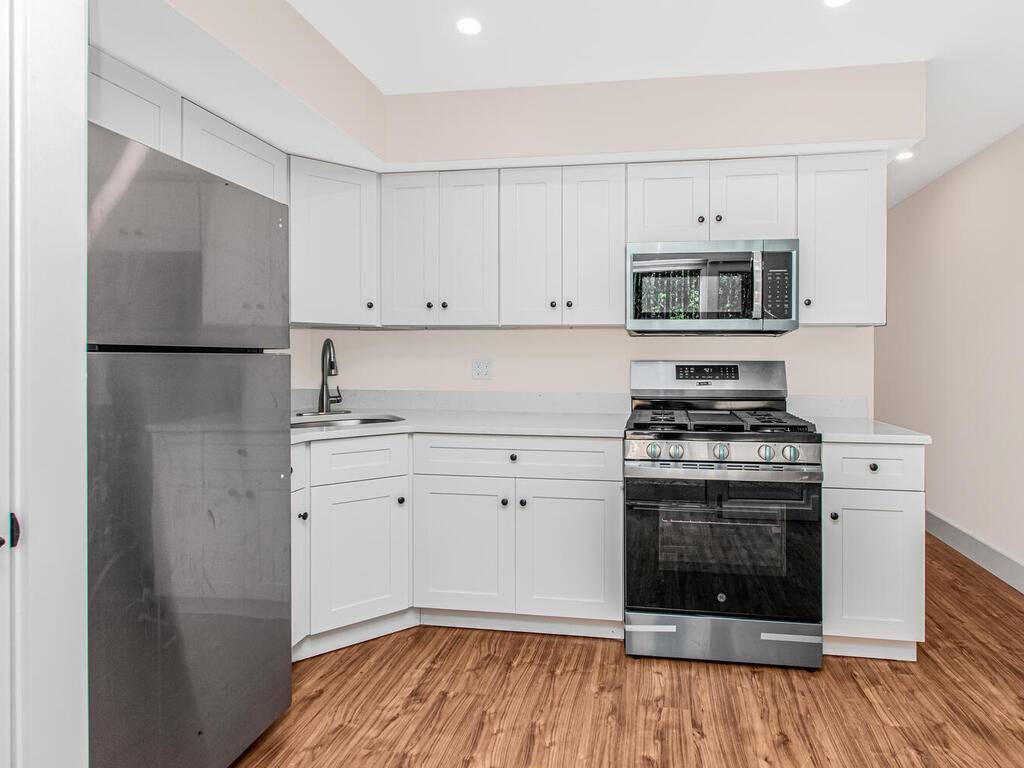 #6 photo, 22 Betty Court, Staten Island , NY 10303