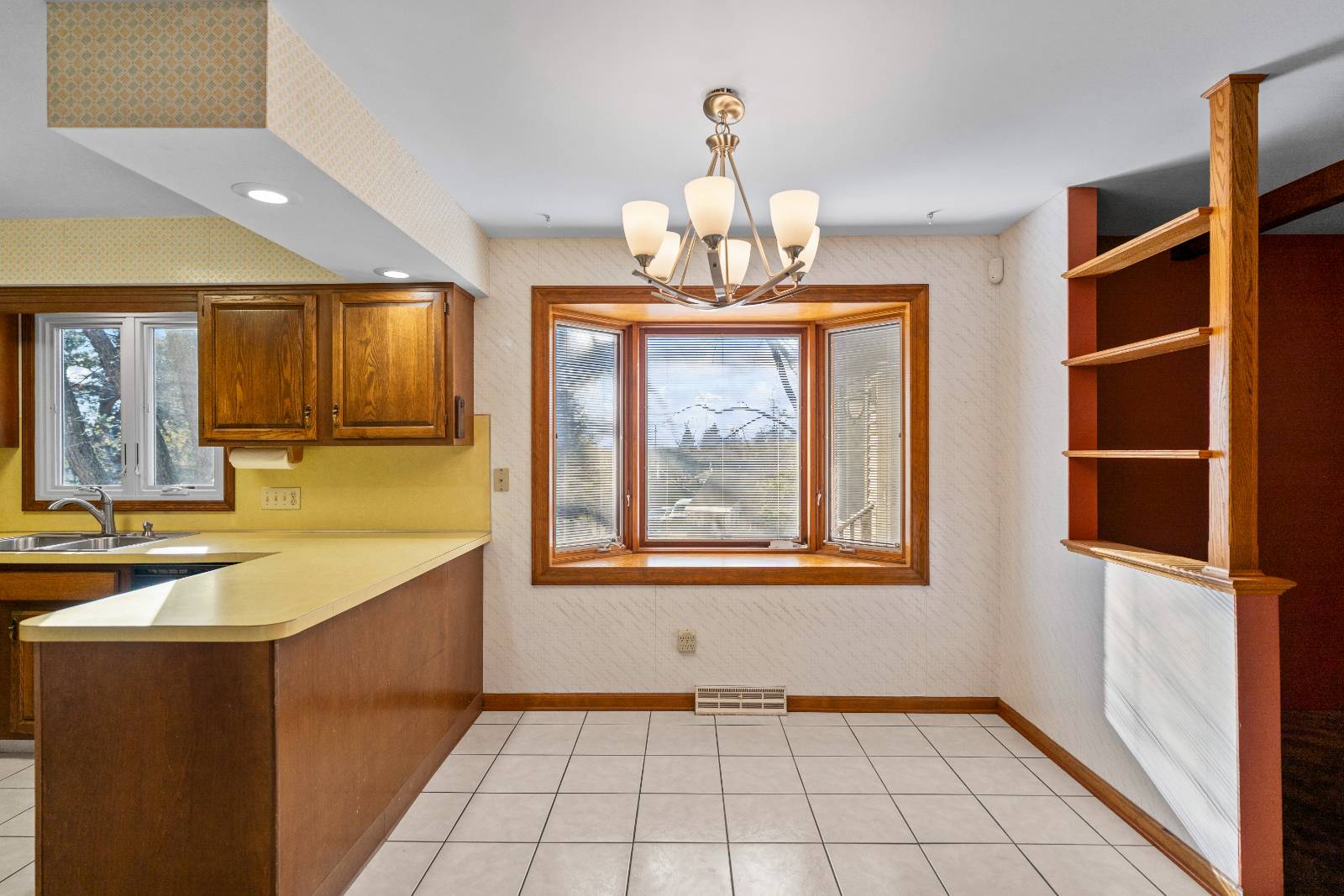 #15 photo, 15 Tower Hghts, Loudonville , NY 12211