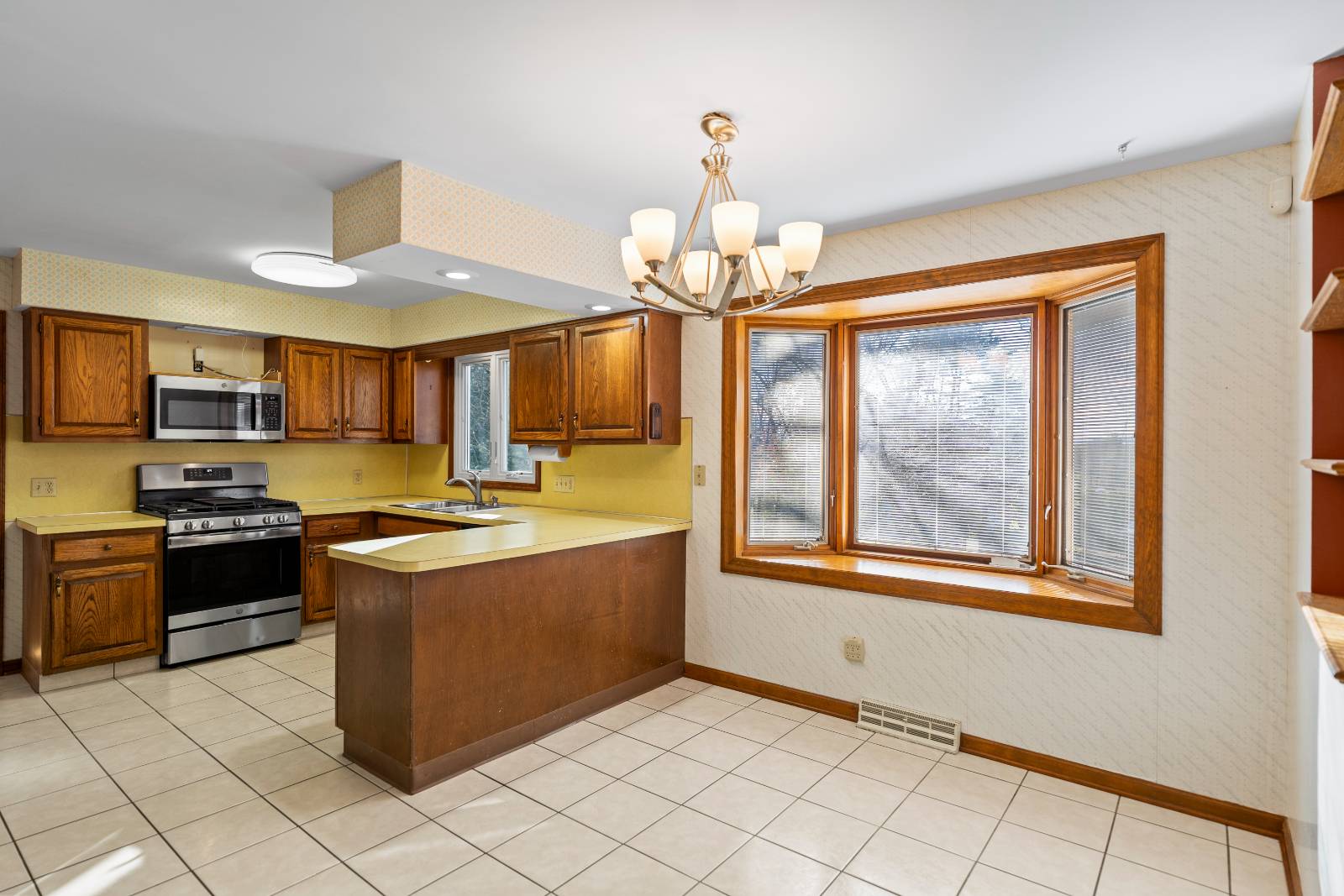 #17 photo, 15 Tower Hghts, Loudonville , NY 12211