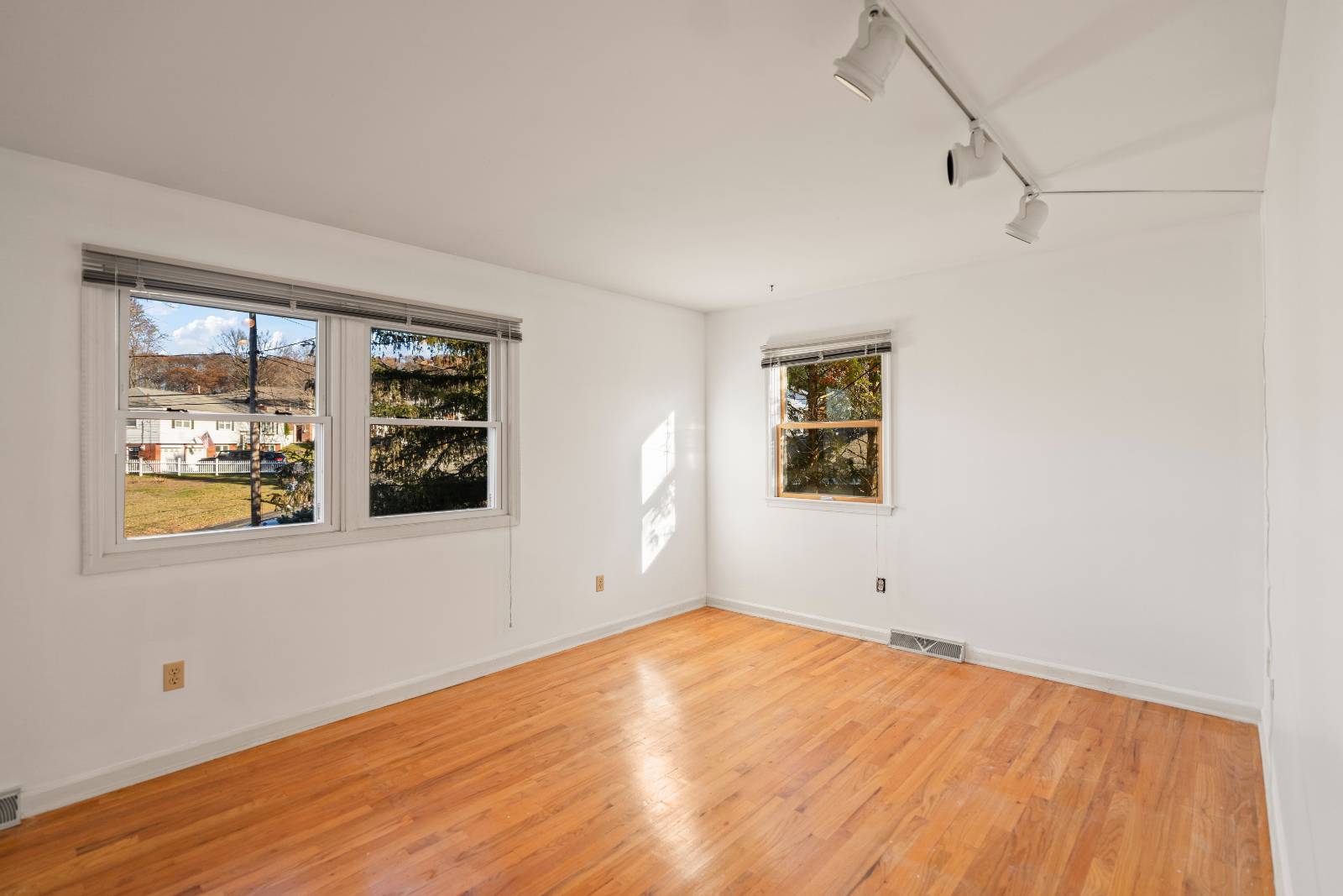 #30 photo, 15 Tower Hghts, Loudonville , NY 12211