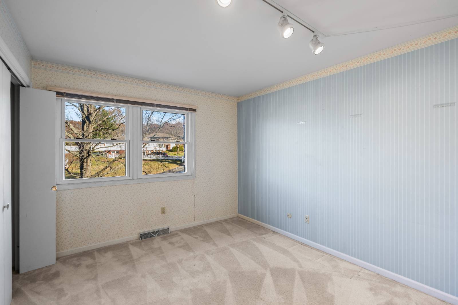 #33 photo, 15 Tower Hghts, Loudonville , NY 12211