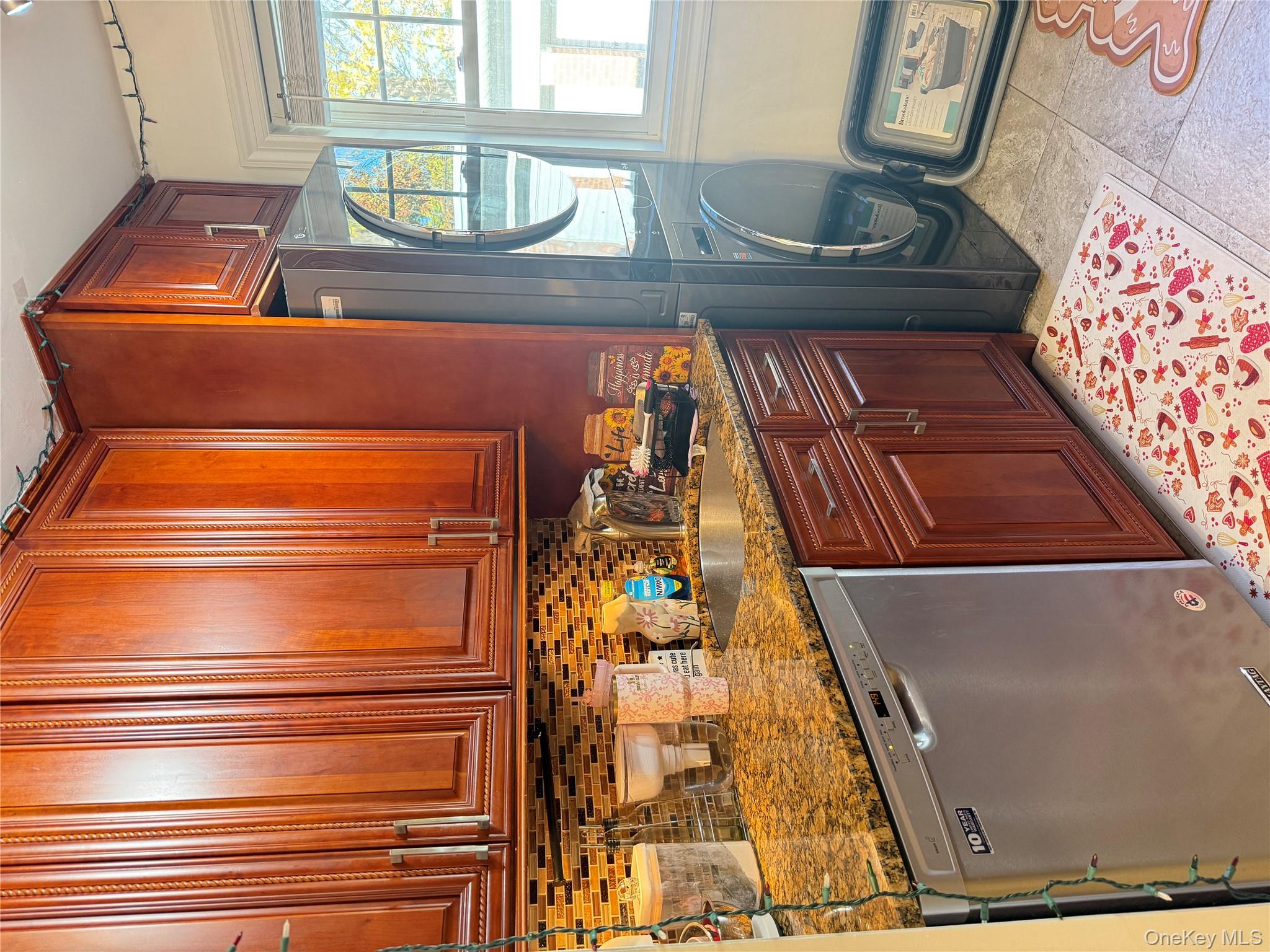 #8 photo, 22411 Kingsbury Avenue, Oakland Gardens , NY 11364