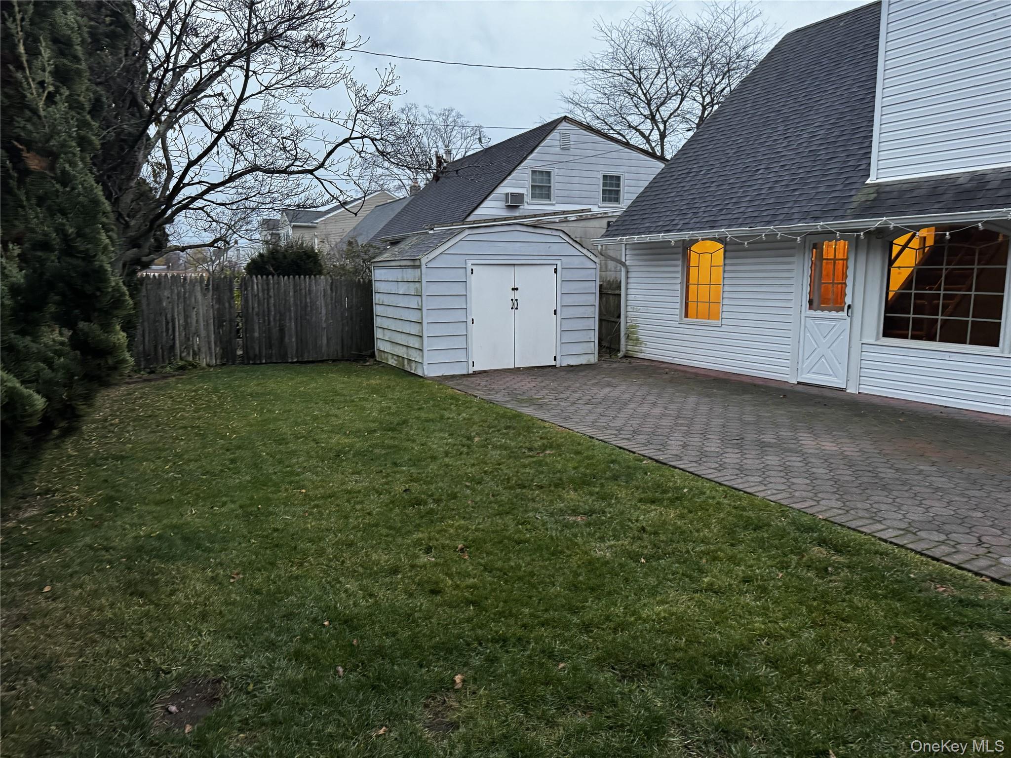 #17 photo, 55 Constellation Road, Levittown , NY 11756