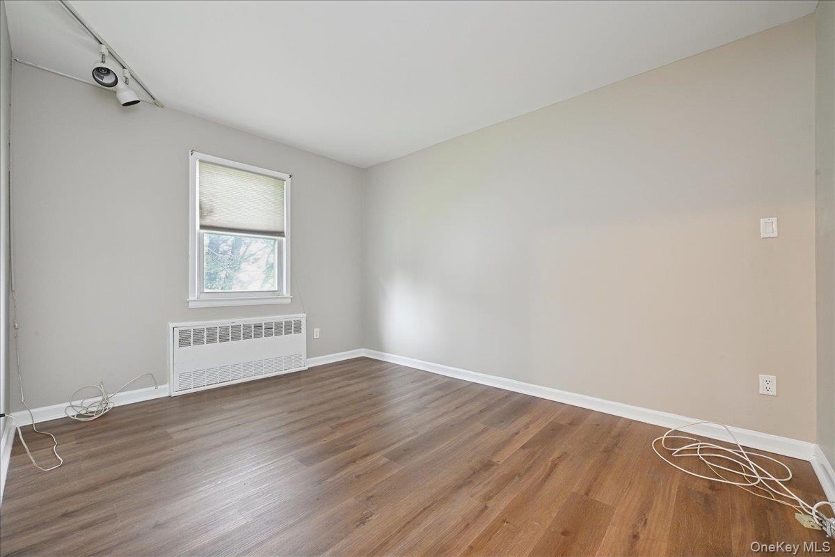 #18 photo, 331 N Michigan Avenue, Massapequa , NY 11758