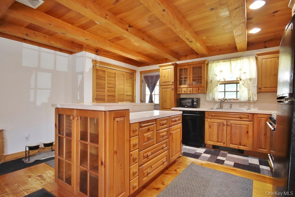 #10 photo, 138 Round Hill Road, Walden , NY 12586