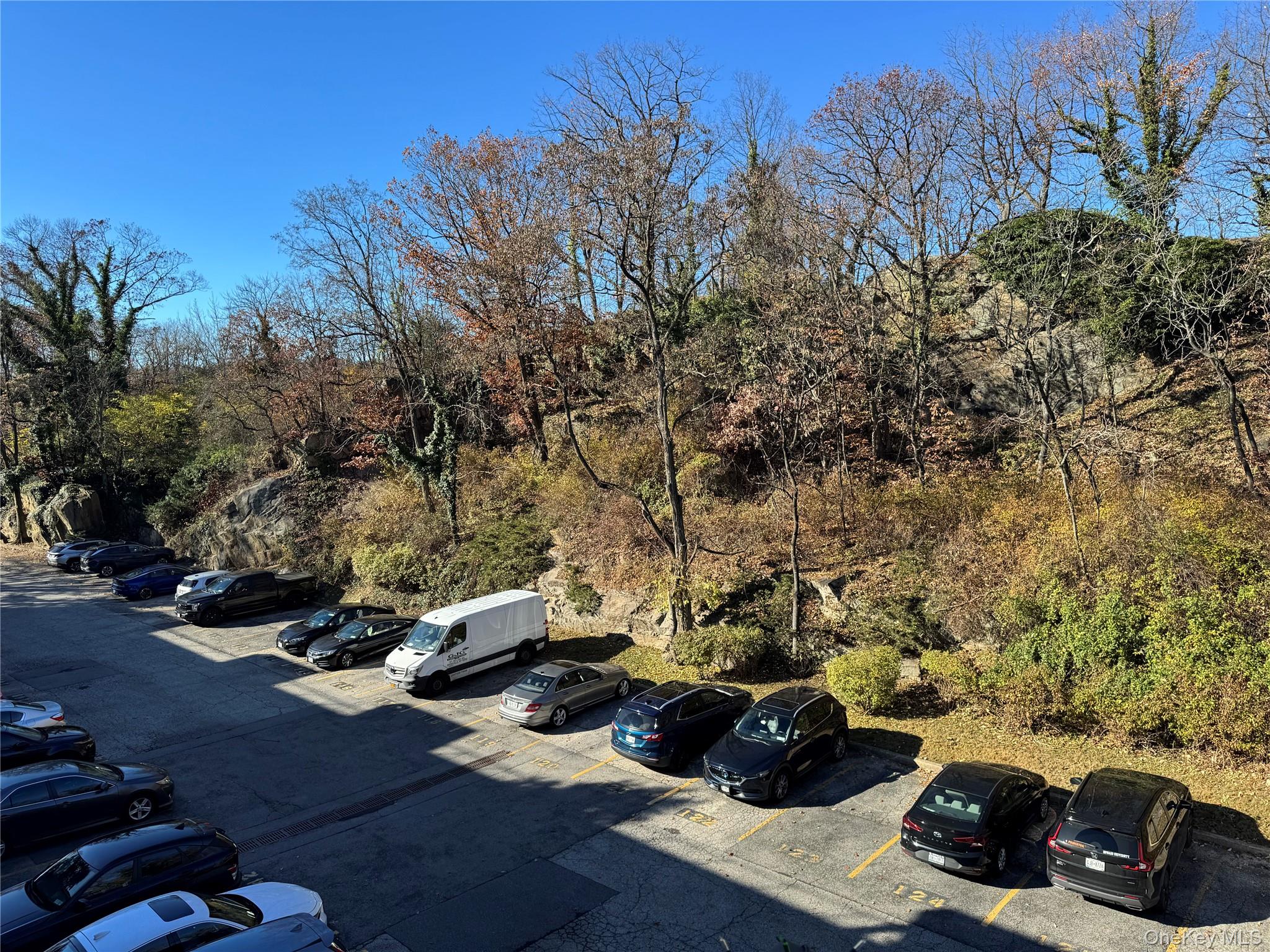 #20 photo, 1101 Midland Avenue, Bronxville , NY 10708