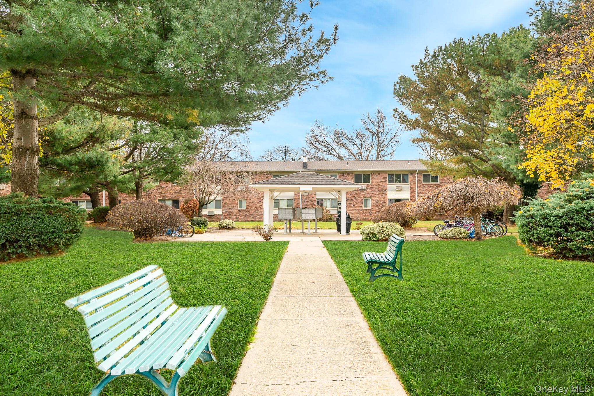 #2 photo, 2449 Union Boulevard, Islip , NY 11751