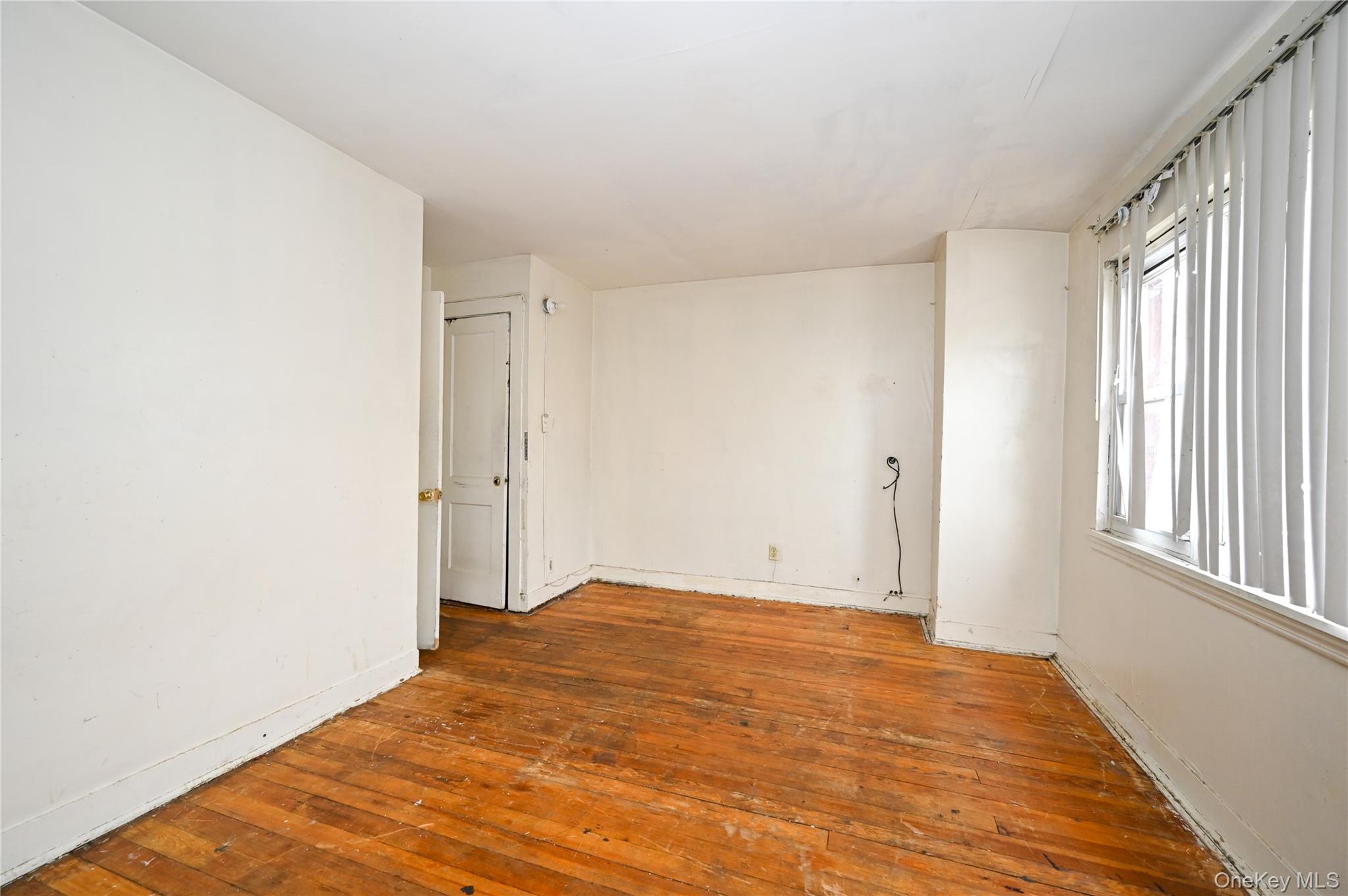 #18 photo, 94-28 209th Street, Queens Village , NY 11428