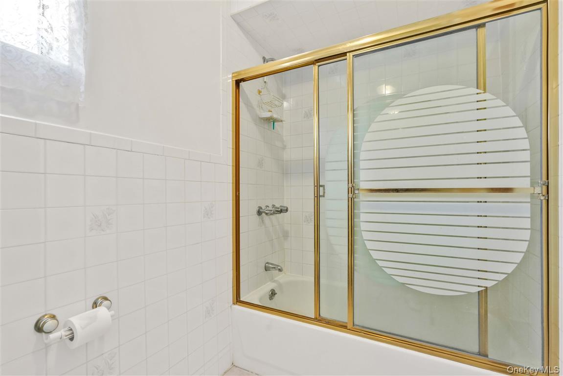 #16 photo, 10930 128th Street, South Ozone Park , NY 11420