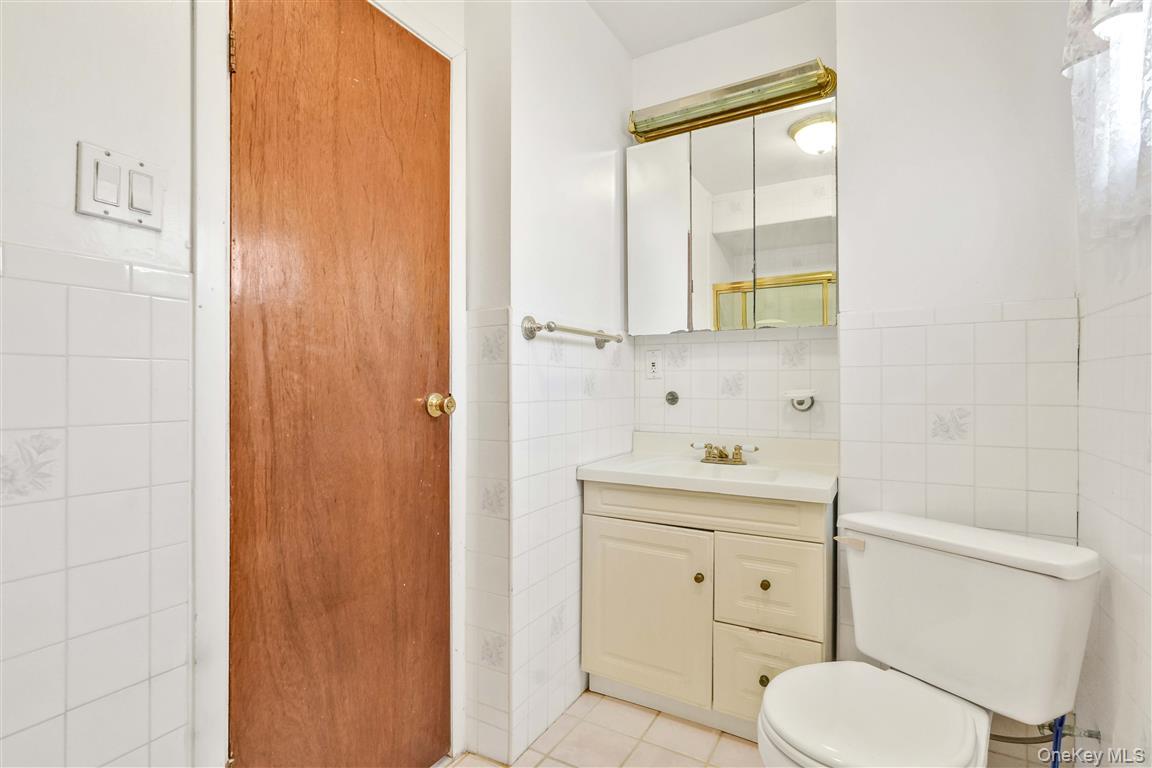 #17 photo, 10930 128th Street, South Ozone Park , NY 11420