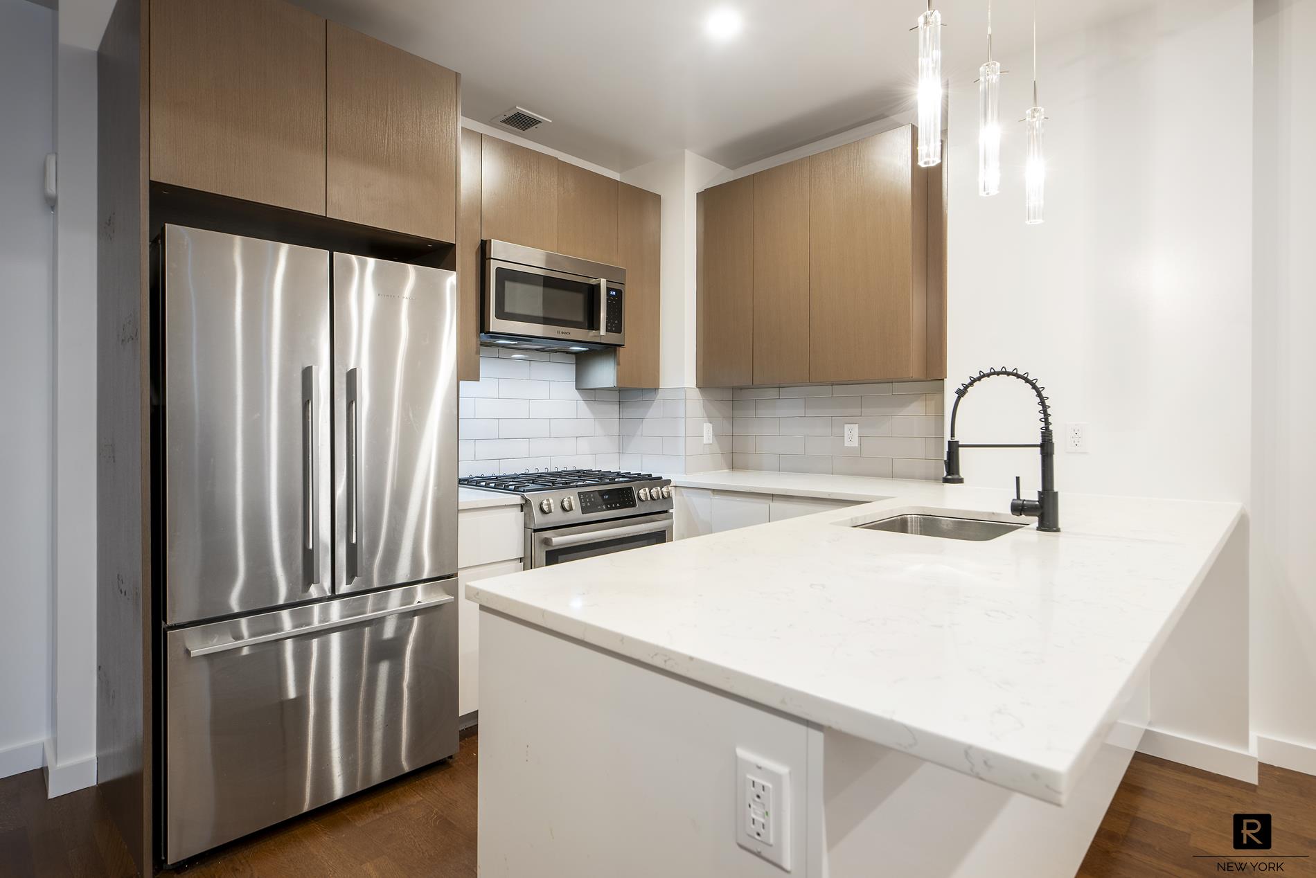 #4 photo, 27-17 42nd Road, Long Island City , NY 11101