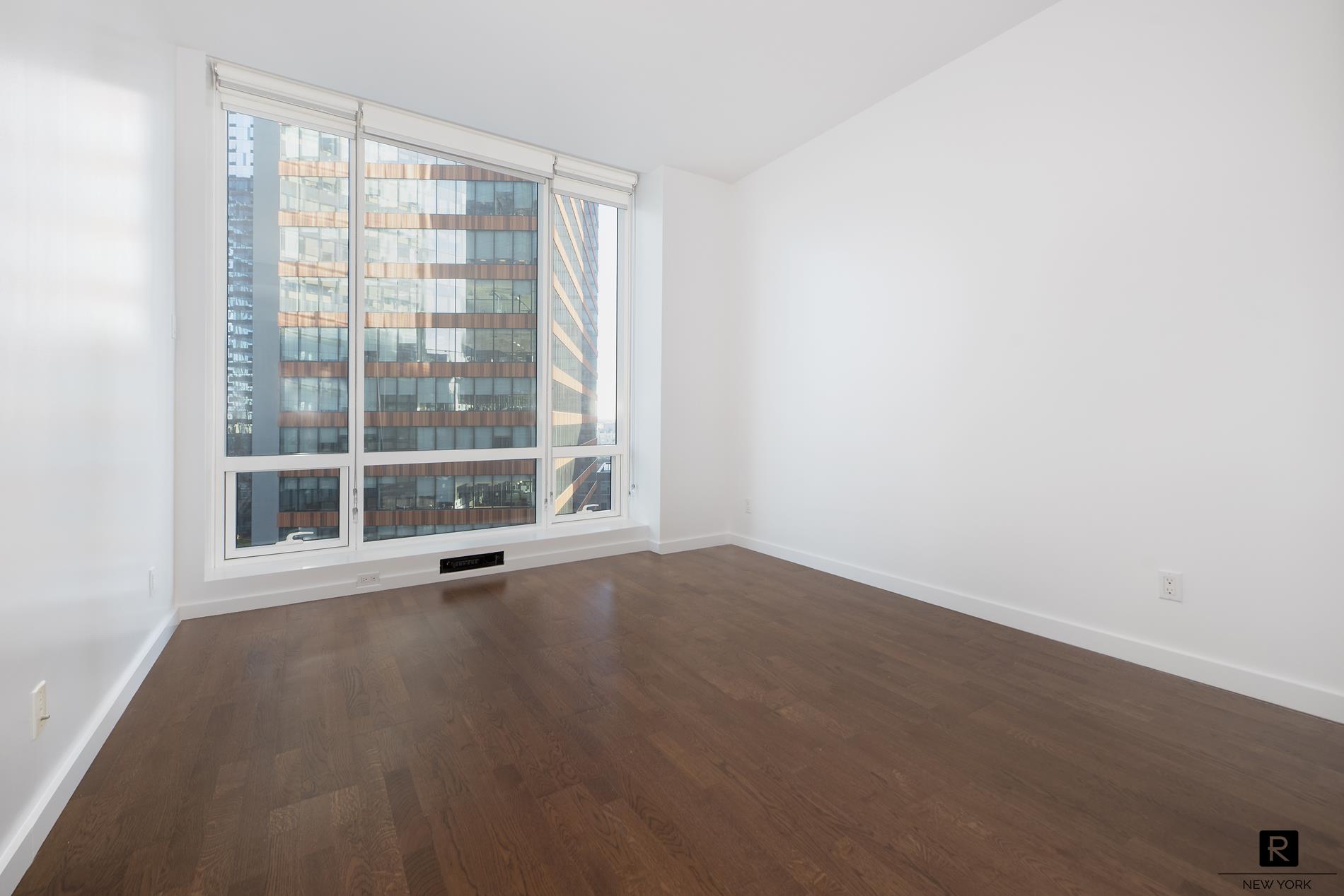 #5 photo, 27-17 42nd Road, Long Island City , NY 11101