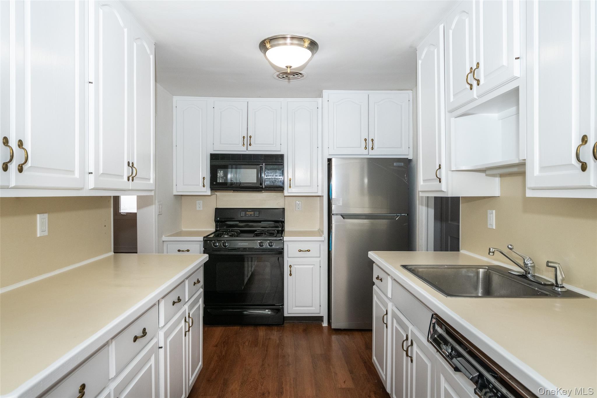 #2 photo, 83 Stevenson Avenue, Hartsdale , NY 10530