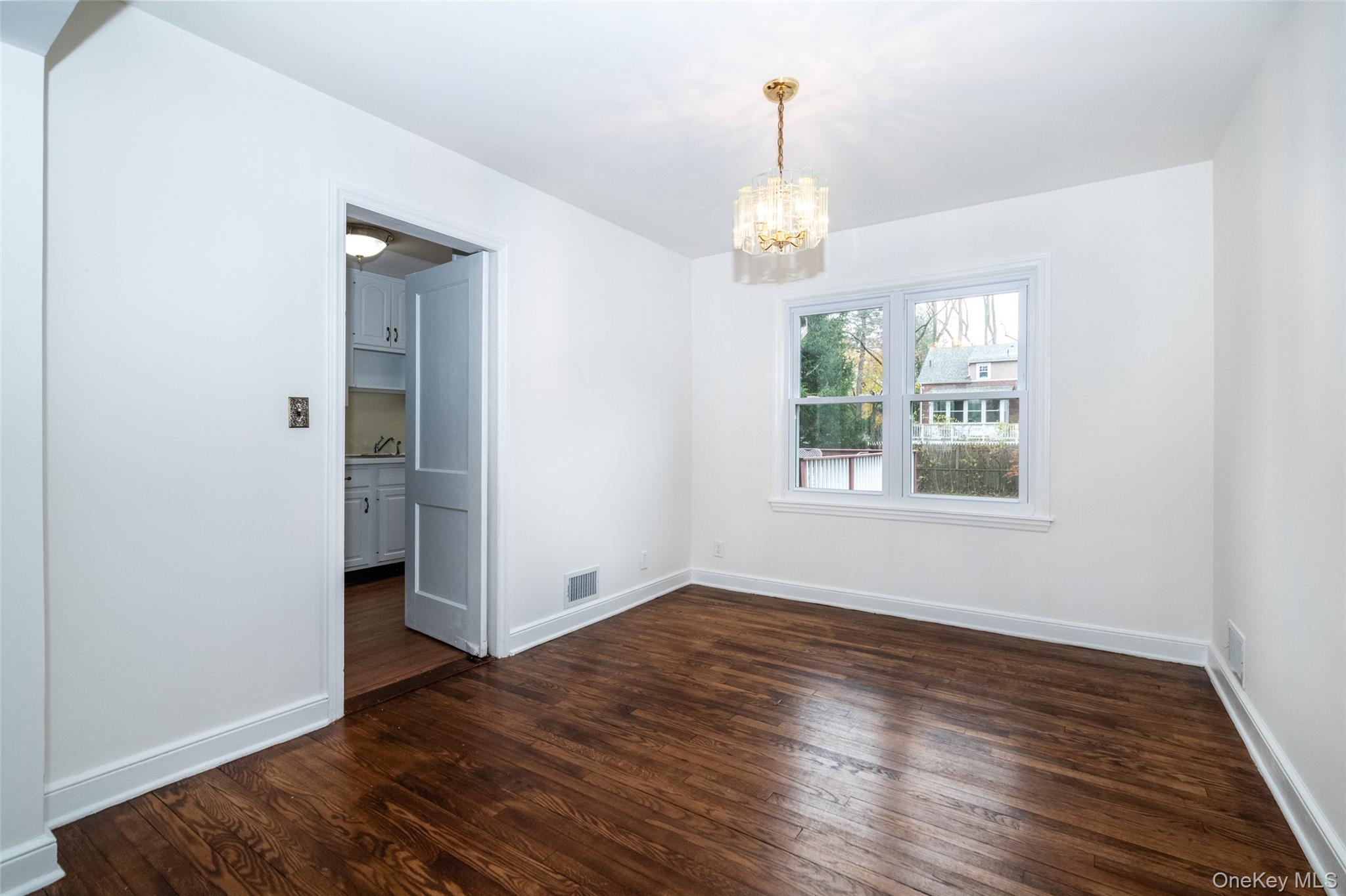 #8 photo, 83 Stevenson Avenue, Hartsdale , NY 10530