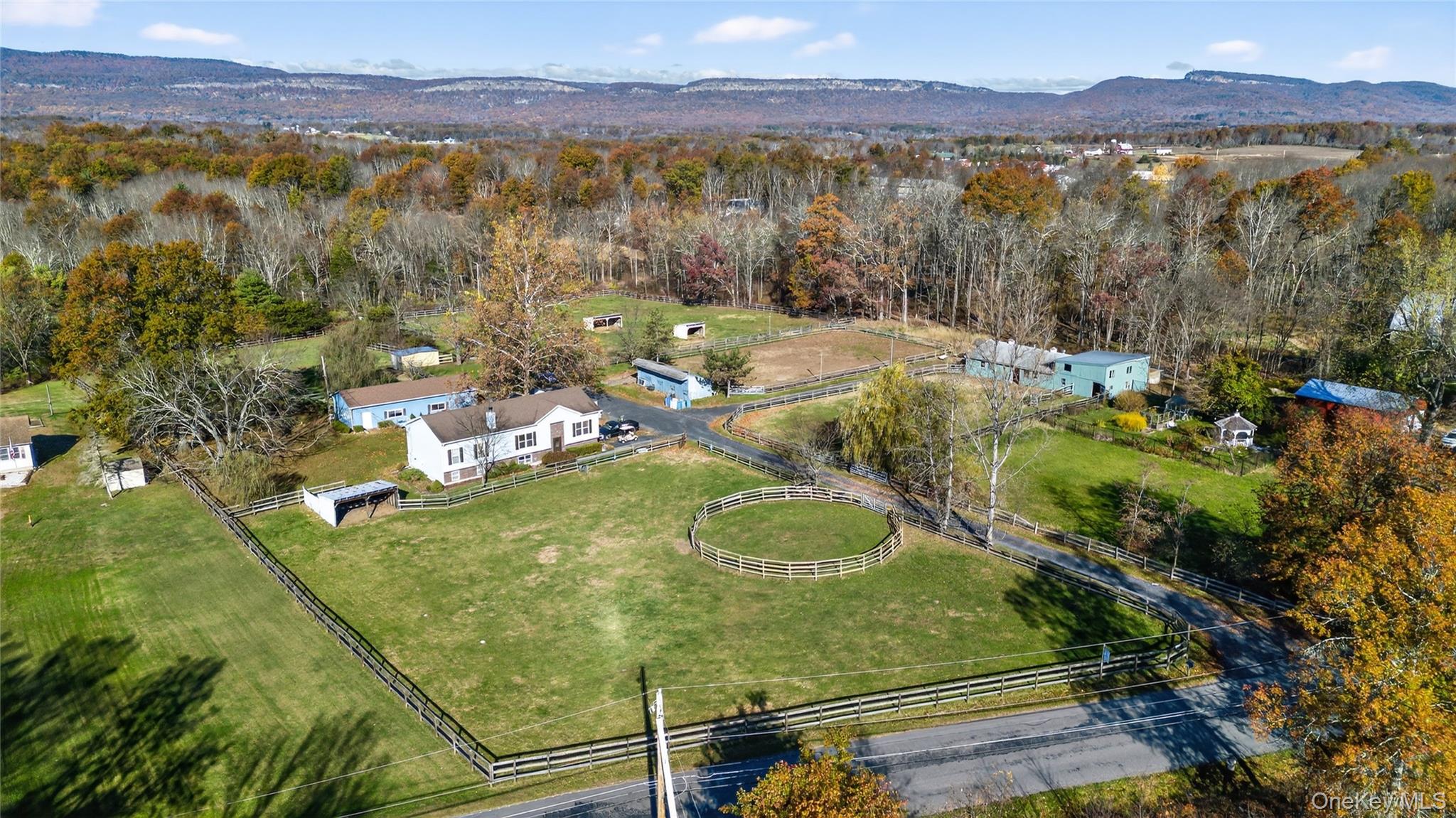 #2 photo, 99 Dusinberre Road, Gardiner , NY 12525