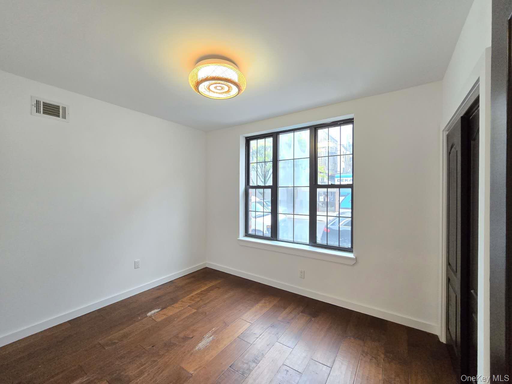 #18 photo, 151 Noll Street, Brooklyn , NY 11206