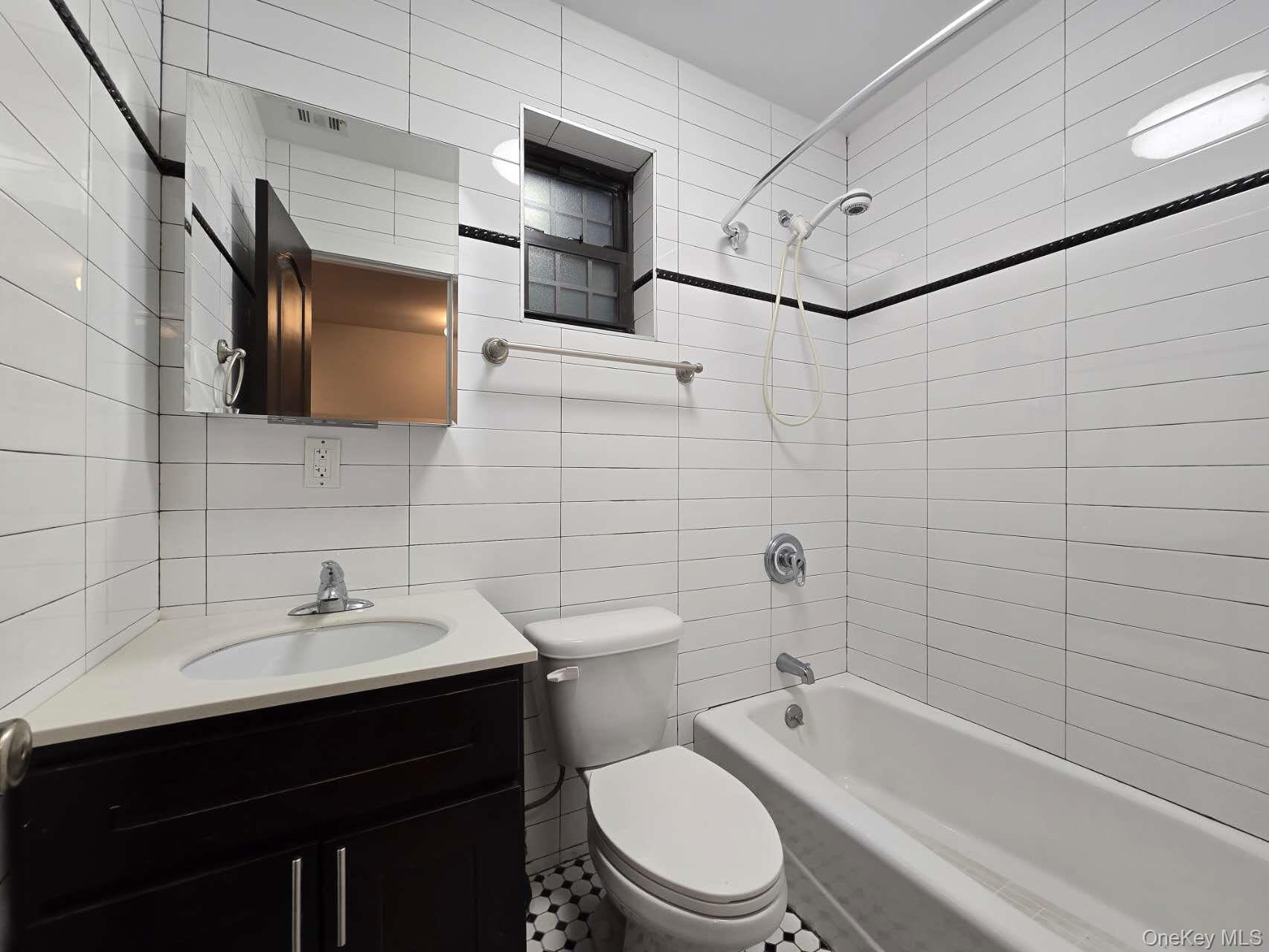 #19 photo, 151 Noll Street, Brooklyn , NY 11206