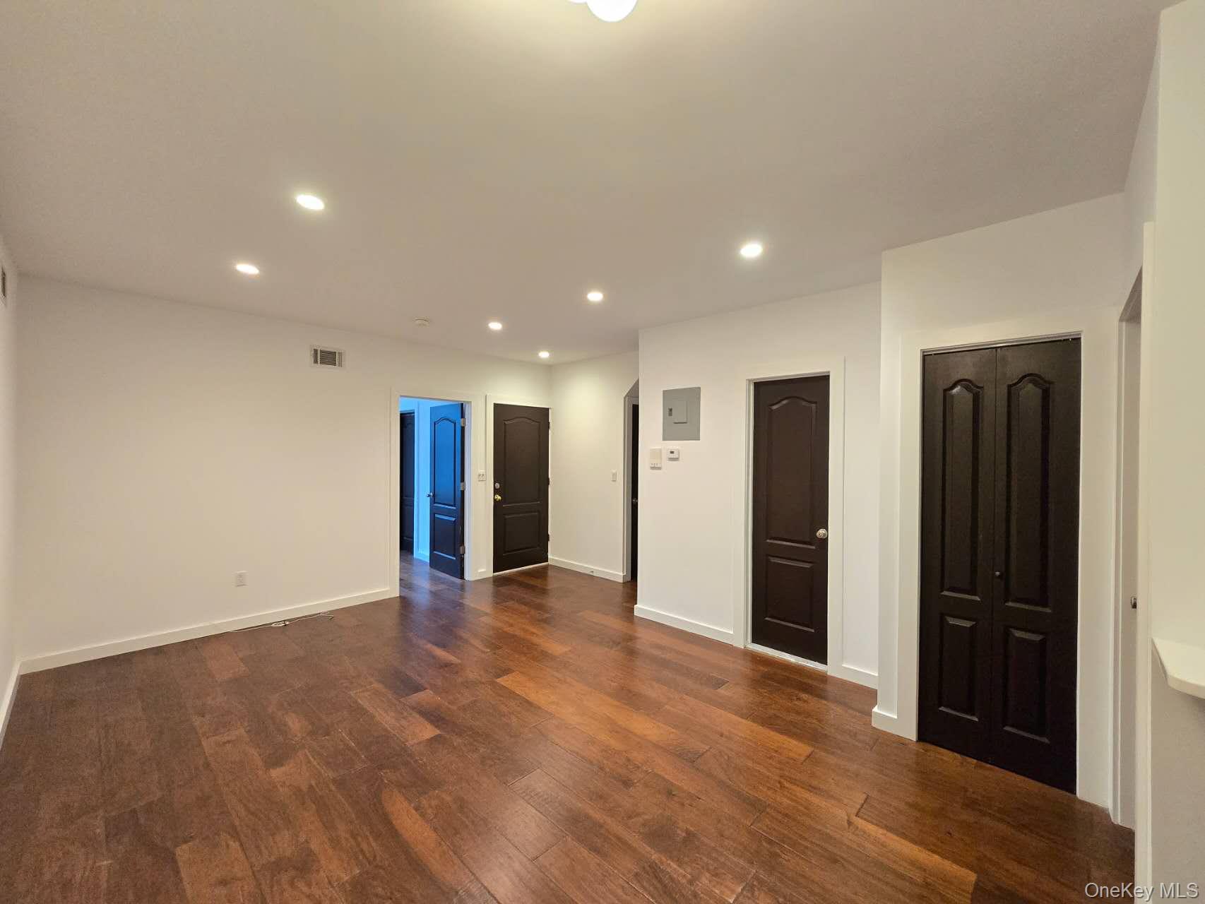 #20 photo, 151 Noll Street, Brooklyn , NY 11206