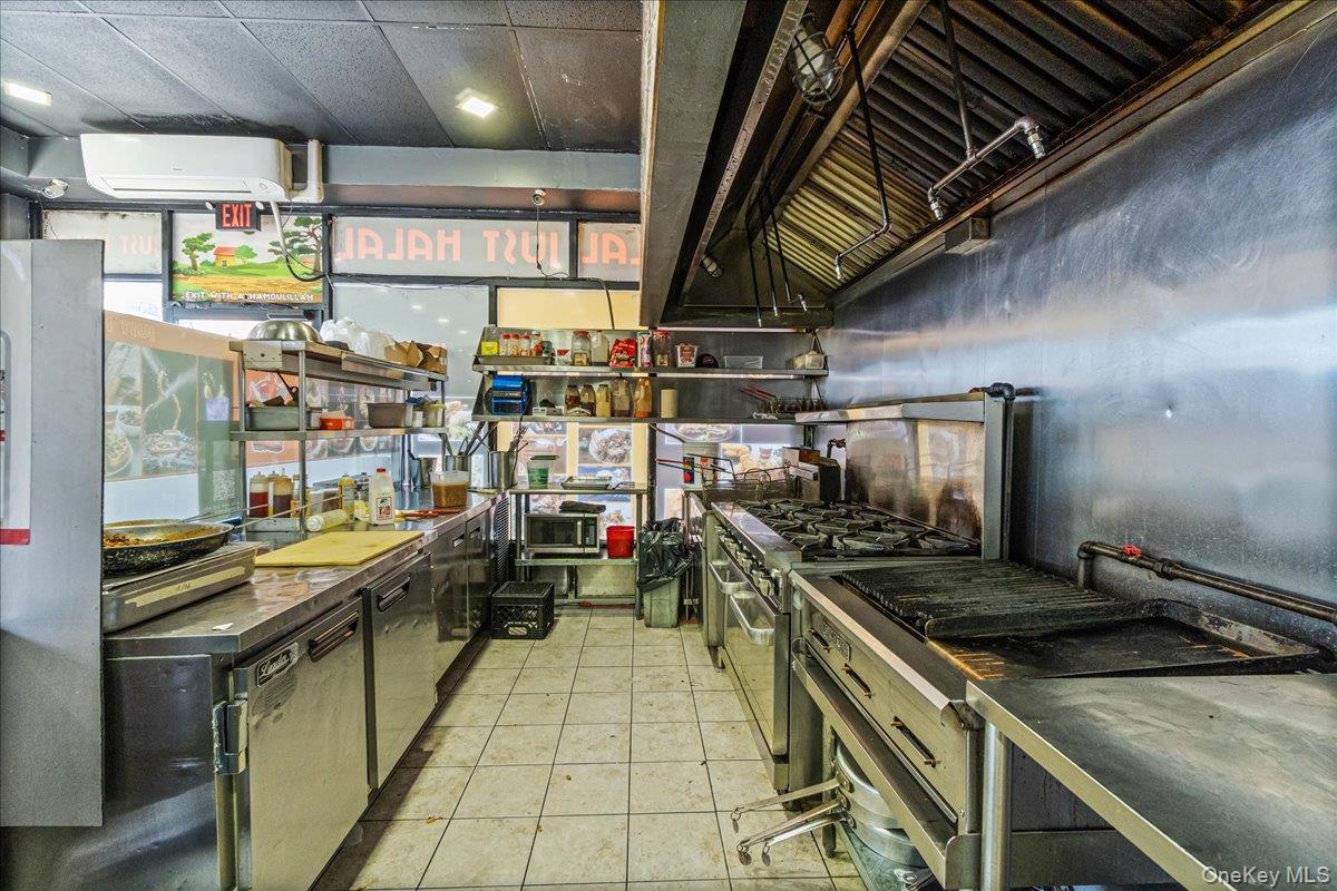 #17 photo, 20502 Hillside Avenue, Hollis , NY 11423