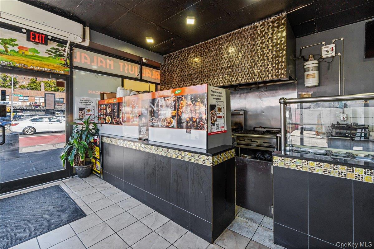 #6 photo, 20502 Hillside Avenue, Hollis , NY 11423