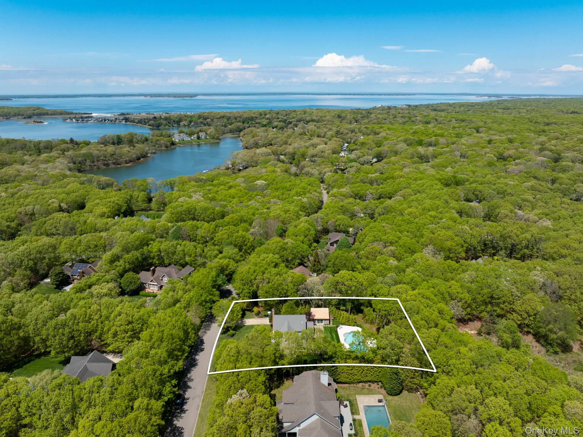 #6 photo, 20 Cove Neck Lane, Southampton , NY 11968