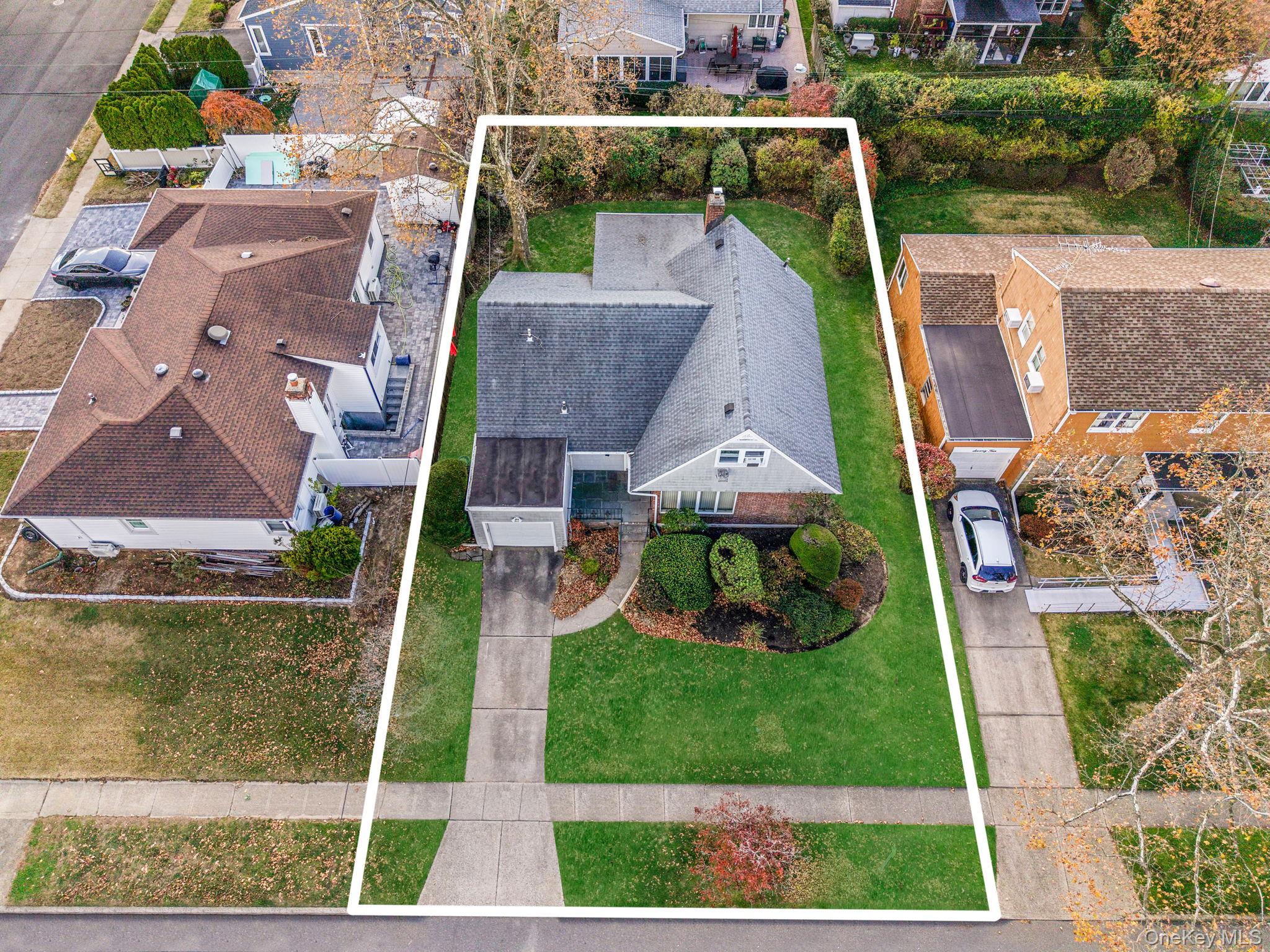 #12 photo, 78 Patton Boulevard, New Hyde Park , NY 11040