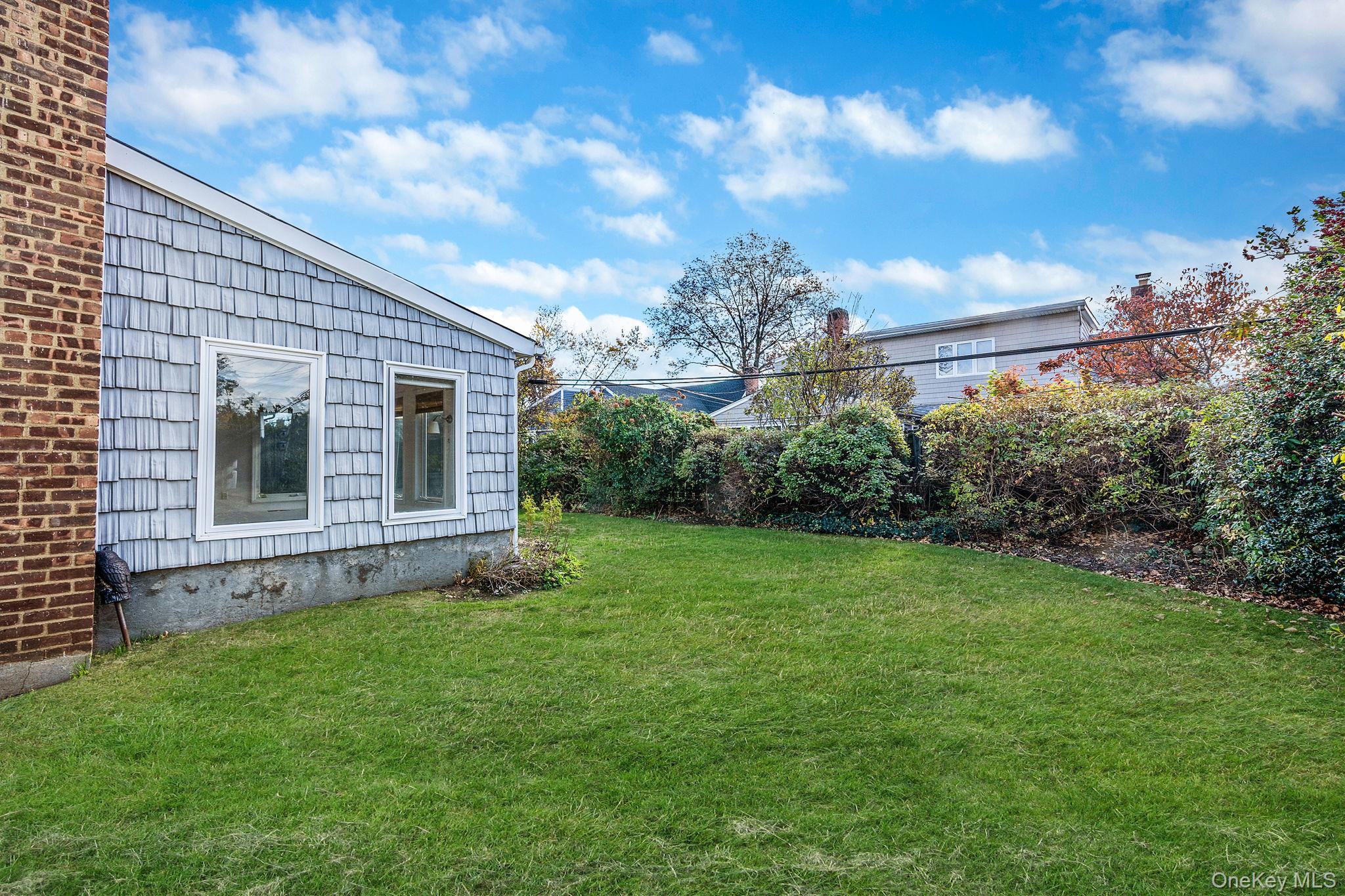 #4 photo, 78 Patton Boulevard, New Hyde Park , NY 11040