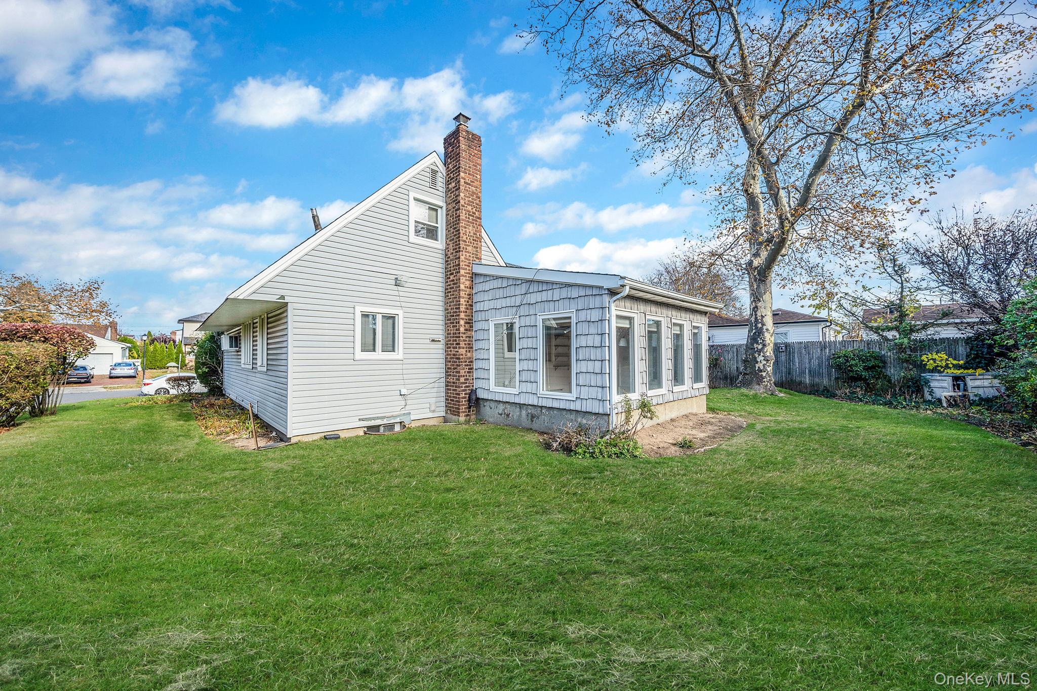 #5 photo, 78 Patton Boulevard, New Hyde Park , NY 11040