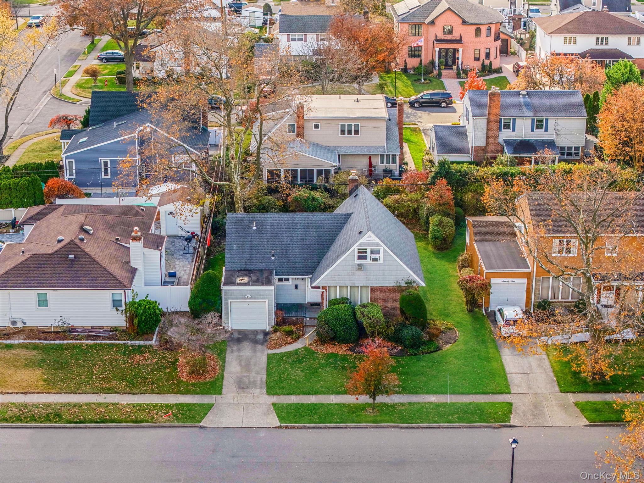 #9 photo, 78 Patton Boulevard, New Hyde Park , NY 11040