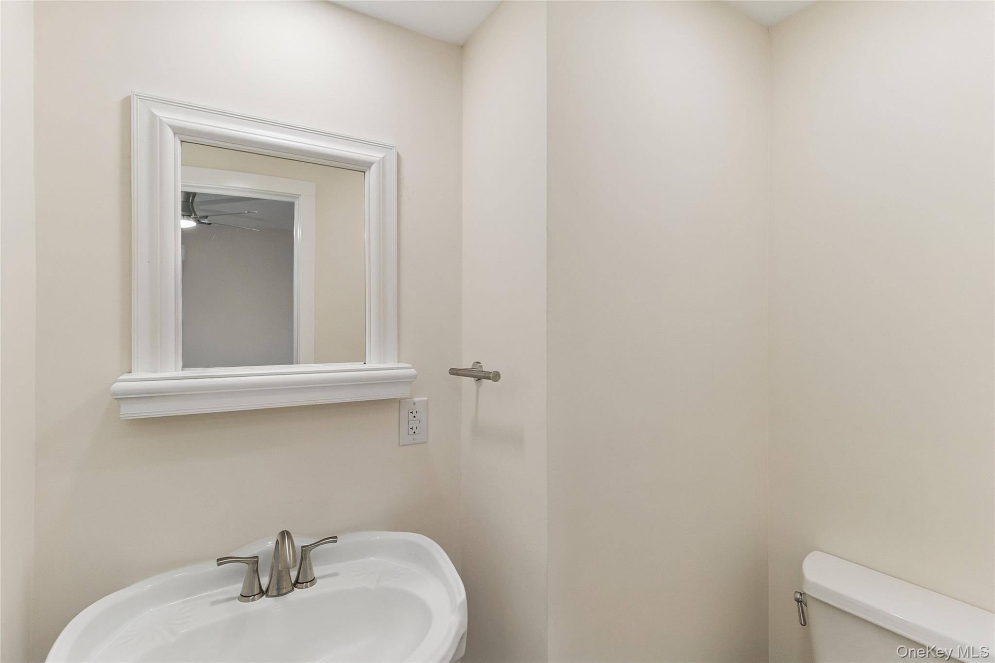 #15 photo, 17425 County Road 48, Cutchogue , NY 11935