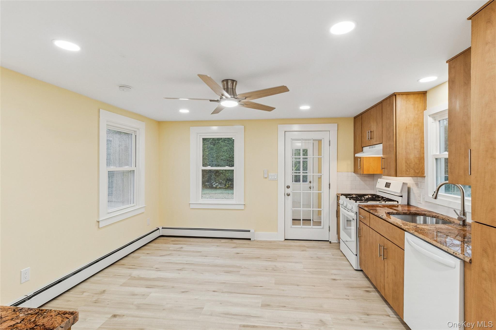 #19 photo, 17425 County Road 48, Cutchogue , NY 11935