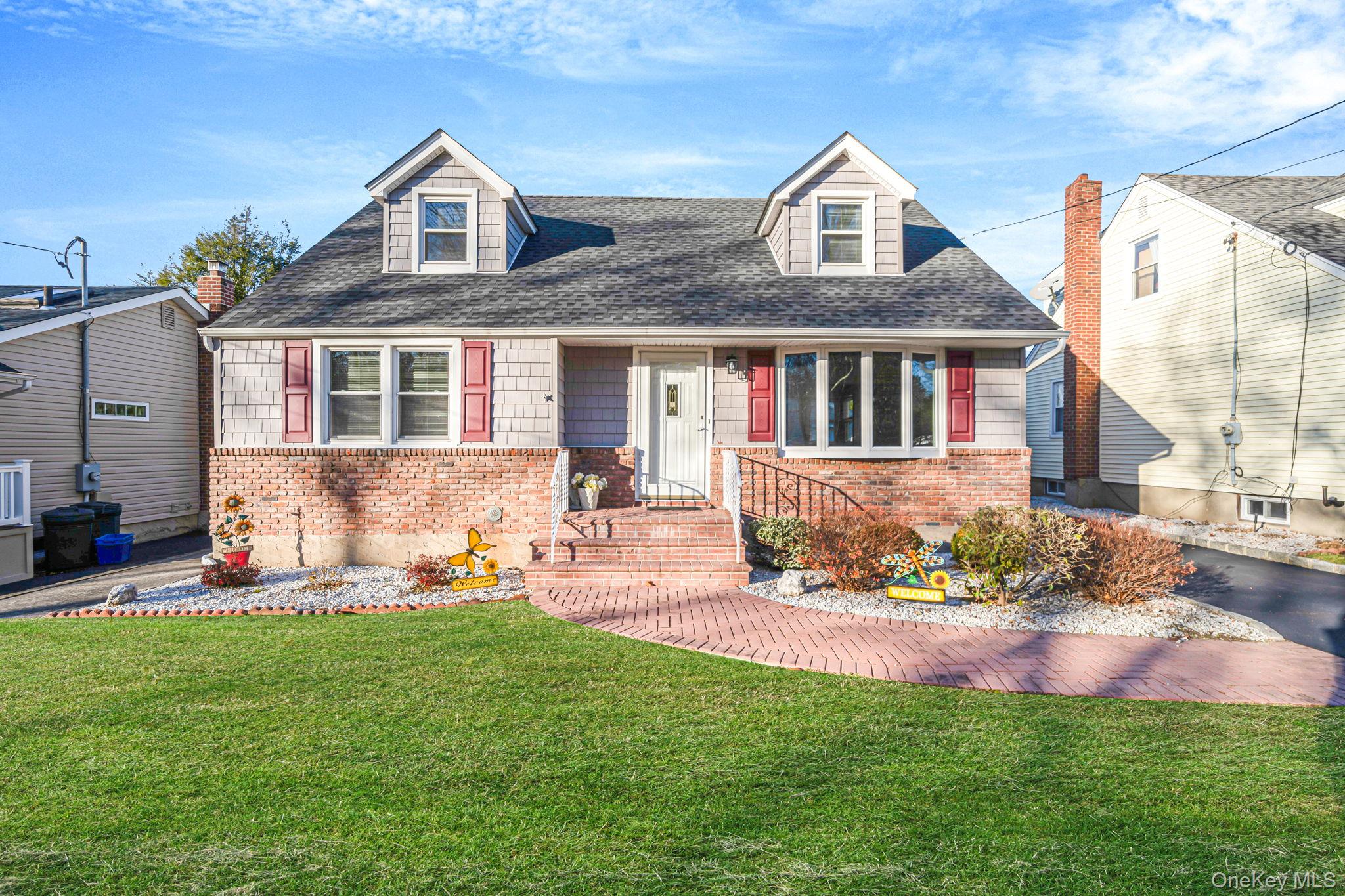 #3 photo, 44 Clark Street, سوفولك Huntington , NY 11743