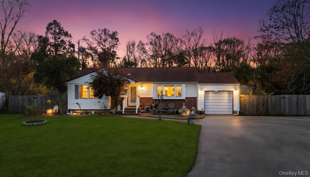 #1 photo, 14 Urn Court, Brentwood , NY 11717