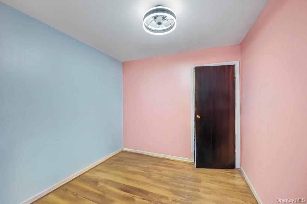 #14 photo, 14 Urn Court, Brentwood , NY 11717