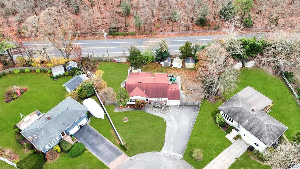 #2 photo, 14 Urn Court, Brentwood , NY 11717