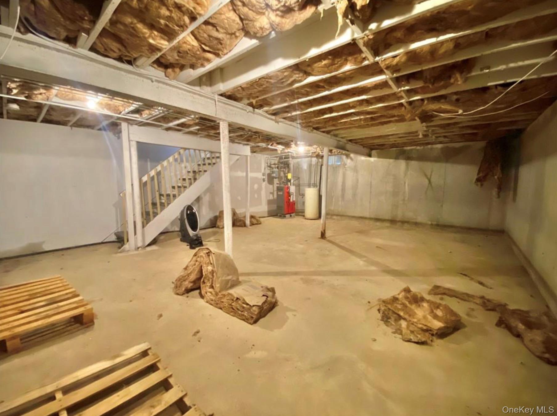 #14 photo, 7 Penny Lane, Newburgh , NY 12550